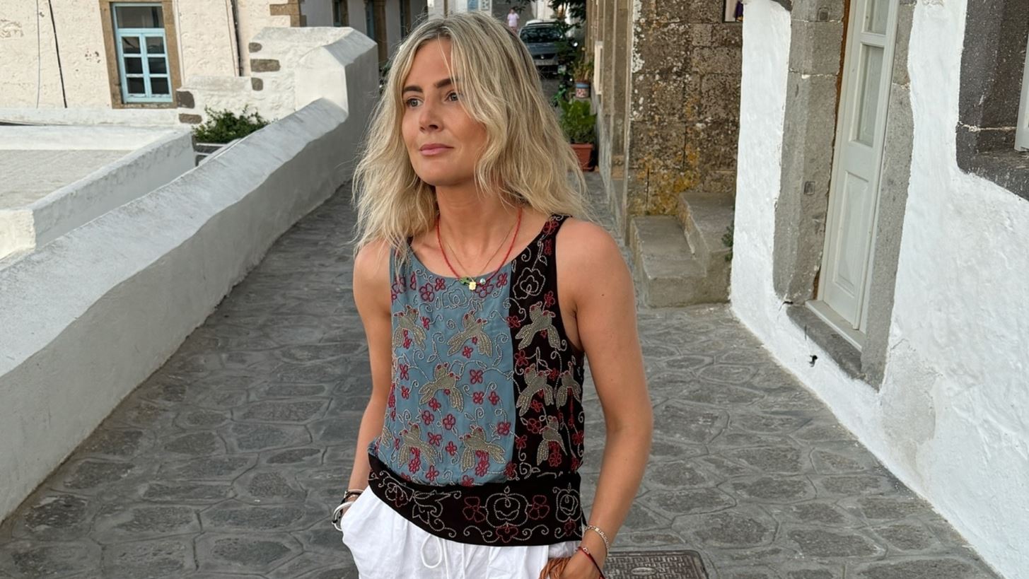 &#x397; fashion influencer Lucy Williams &#x3BA;&#x3AC;&#x3BD;&#x3B5;&#x3B9; &#x3B4;&#x3B9;&#x3B1;&#x3BA;&#x3BF;&#x3C0;&#x3AD;&#x3C2; &#x3C3;&#x3C4;&#x3B7;&#x3BD; &#x395;&#x3BB;&#x3BB;&#x3AC;&#x3B4;&#x3B1; | &#x3A4;&#x3B1; &#x3BA;&#x3BF;&#x3BC;&#x3BC;&#x3AC;&#x3C4;&#x3B9;&#x3B1; &#x3C0;&#x3BF;&#x3C5; &#x3C0;&#x3C1;&#x3CC;&#x3C3;&#x3B8;&#x3B5;&#x3C3;&#x3B5; &#x3C3;&#x3C4;&#x3B7; &#x3B2;&#x3B1;&#x3BB;&#x3AF;&#x3C4;&#x3C3;&#x3B1; &#x3C4;&#x3B7;&#x3C2;