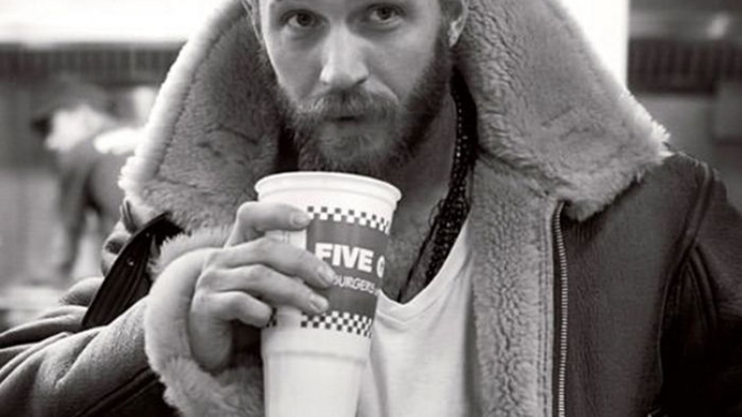 Tom Hardy: &#x388;&#x3C7;&#x3B1;&#x3C3;&#x3B5; &#x3C4;&#x3BF; &#x3C3;&#x3C4;&#x3BF;&#x3AF;&#x3C7;&#x3B7;&#x3BC;&#x3B1; &#x3BC;&#x3B5; &#x3C4;&#x3BF;&#x3BD; DiCaprio &#x3BA;&#x3B1;&#x3B9; &#x3C4;&#x3CE;&#x3C1;&#x3B1; &#x3C0;&#x3C1;&#x3AD;&#x3C0;&#x3B5;&#x3B9; &#x3BD;&#x3B1; &#x3BA;&#x3AC;&#x3BD;&#x3B5;&#x3B9; &#x3AD;&#x3BD;&#x3B1; tattoo