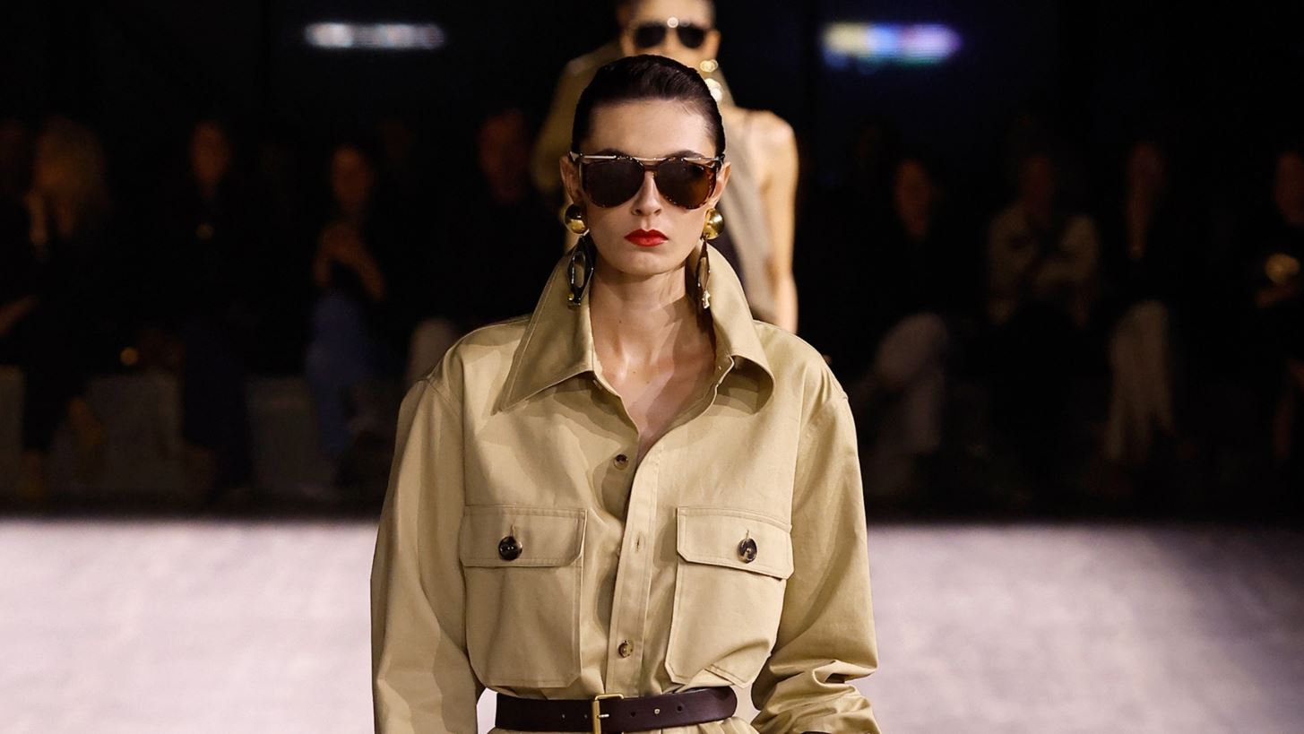 &#x3A4;&#x3B1; eyewear trends &#x3B3;&#x3B9;&#x3B1; &#x3C4;&#x3B7;&#x3BD; &#x3AC;&#x3BD;&#x3BF;&#x3B9;&#x3BE;&#x3B7; &#x3BA;&#x3B1;&#x3B9; &#x3C4;&#x3BF; &#x3BA;&#x3B1;&#x3BB;&#x3BF;&#x3BA;&#x3B1;&#x3AF;&#x3C1;&#x3B9; &#x3C4;&#x3BF;&#x3C5; 2024 &#x3C3;&#x3CD;&#x3BC;&#x3C6;&#x3C9;&#x3BD;&#x3B1; &#x3BC;&#x3B5; &#x3C4;&#x3BF;&#x3BD; &#x3BF;&#x3AF;&#x3BA;&#x3BF; Saint Laurent