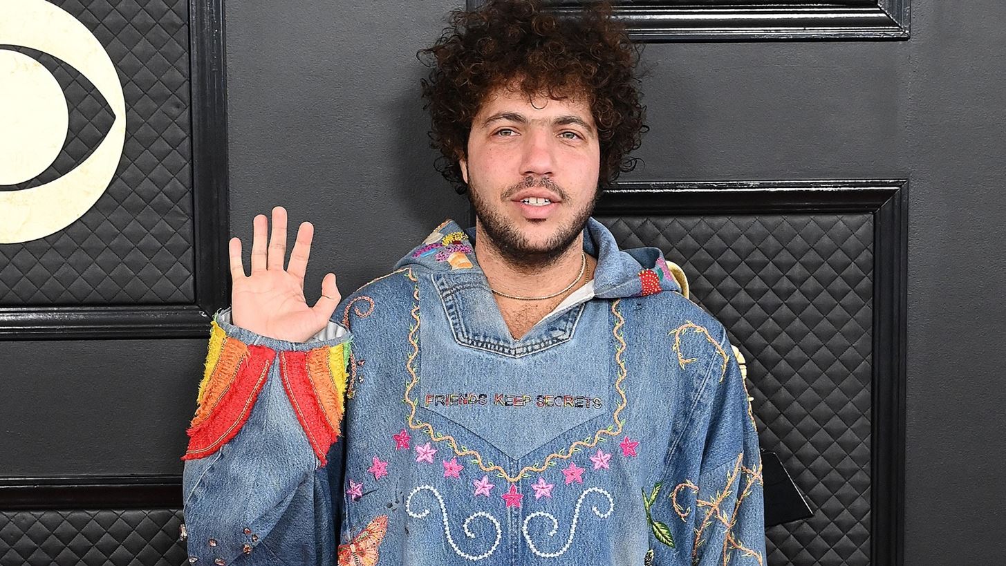 &#x39F; Benny Blanco &#x3B1;&#x3C0;&#x3AD;&#x3BA;&#x3C4;&#x3B7;&#x3C3;&#x3B5; &#x3BC;&#x3AF;&#x3B1; &#x3B5;&#x3BD;&#x3C4;&#x3C5;&#x3C0;&#x3C9;&#x3C3;&#x3B9;&#x3B1;&#x3BA;&#x3AE; &#x3B9;&#x3BA;&#x3B1;&#x3BD;&#x3CC;&#x3C4;&#x3B7;&#x3C4;&#x3B1; &#x3B3;&#x3B9;&#x3B1; &#x3BD;&#x3B1; &#x3BA;&#x3AC;&#x3BD;&#x3B5;&#x3B9; &#x3C4;&#x3B7; Selena Gomez &#x3B5;&#x3C5;&#x3C4;&#x3C5;&#x3C7;&#x3B9;&#x3C3;&#x3BC;&#x3AD;&#x3BD;&#x3B7;