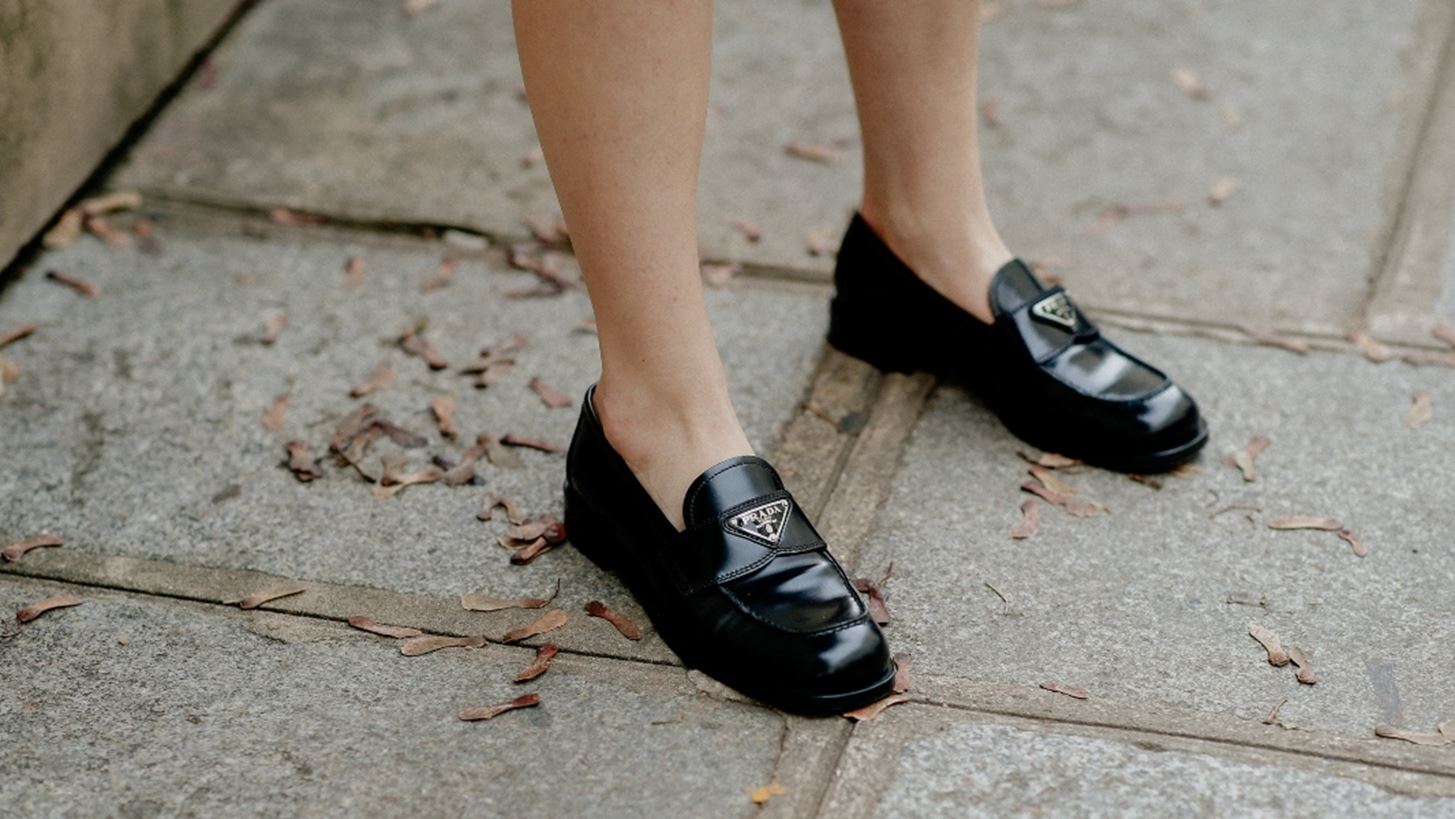 5 διαφορετικοί τρόποι για να φορέσεις τα loafers αυτή την εποχή