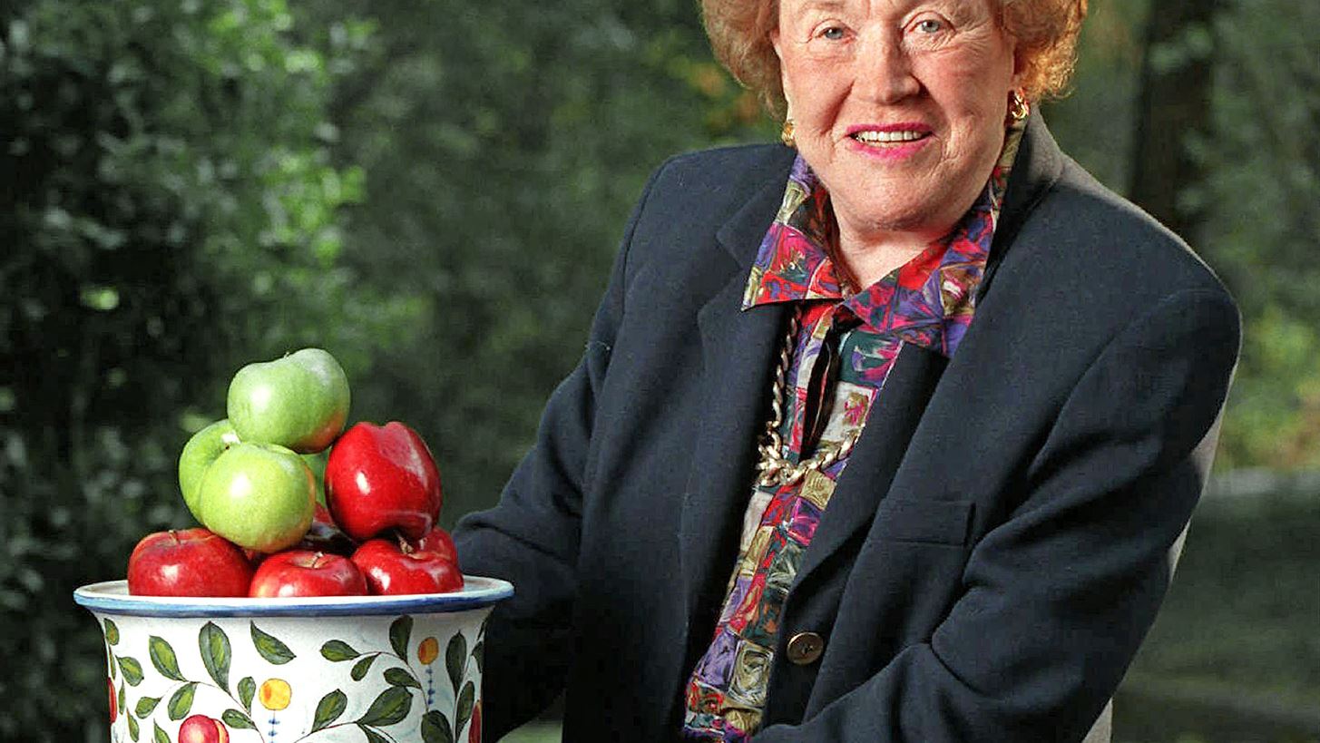 &#x39D;&#x3AD;&#x3B1; &#x3C4;&#x3B7;&#x3BB;&#x3B5;&#x3BF;&#x3C0;&#x3C4;&#x3B9;&#x3BA;&#x3AE; &#x3C3;&#x3B5;&#x3B9;&#x3C1;&#x3AC; &#x3B3;&#x3B9;&#x3B1; &#x3C4;&#x3B7; &#x3B6;&#x3C9;&#x3AE; &#x3C4;&#x3B7;&#x3C2; Julia Child &#x3B8;&#x3B1; &#x3C0;&#x3C1;&#x3BF;&#x3B2;&#x3BB;&#x3B7;&#x3B8;&#x3B5;&#x3AF; &#x3B1;&#x3C0;&#x3CC; &#x3C4;&#x3BF; HBO Max
