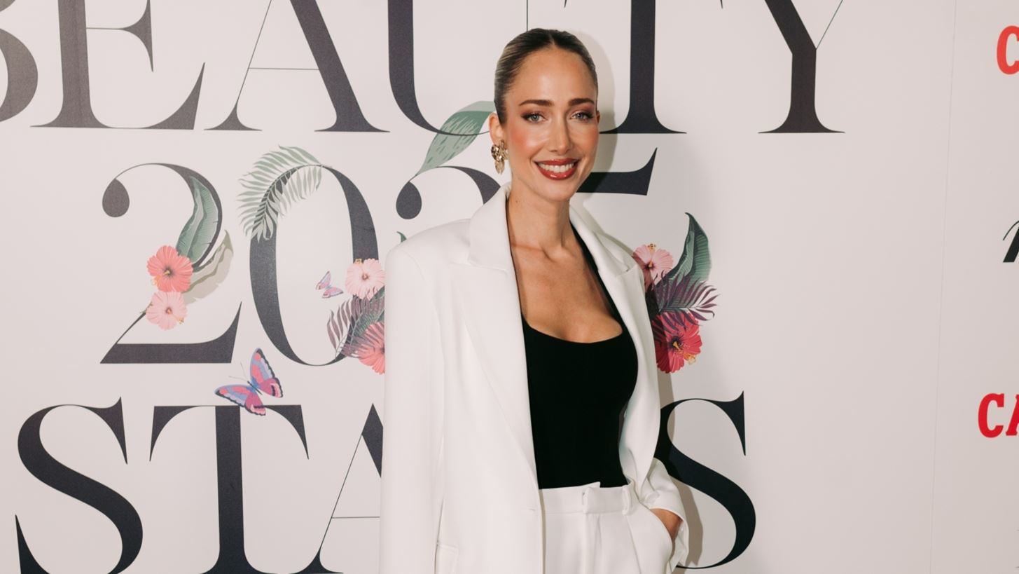 Beauty Stars 2025 by Madame Figaro | &#x38C;&#x3BB;&#x3B5;&#x3C2; &#x3BF;&#x3B9; &#x3BA;&#x3BF;&#x3BC;&#x3C8;&#x3AD;&#x3C2; &#x3B5;&#x3BC;&#x3C6;&#x3B1;&#x3BD;&#x3AF;&#x3C3;&#x3B5;&#x3B9;&#x3C2; &#x3B1;&#x3C0;&#x3CC; &#x3C4;&#x3B7; &#x3B2;&#x3C1;&#x3B1;&#x3B4;&#x3B9;&#x3AC; &#x3C4;&#x3C9;&#x3BD; &#x3B2;&#x3C1;&#x3B1;&#x3B2;&#x3B5;&#x3AF;&#x3C9;&#x3BD;