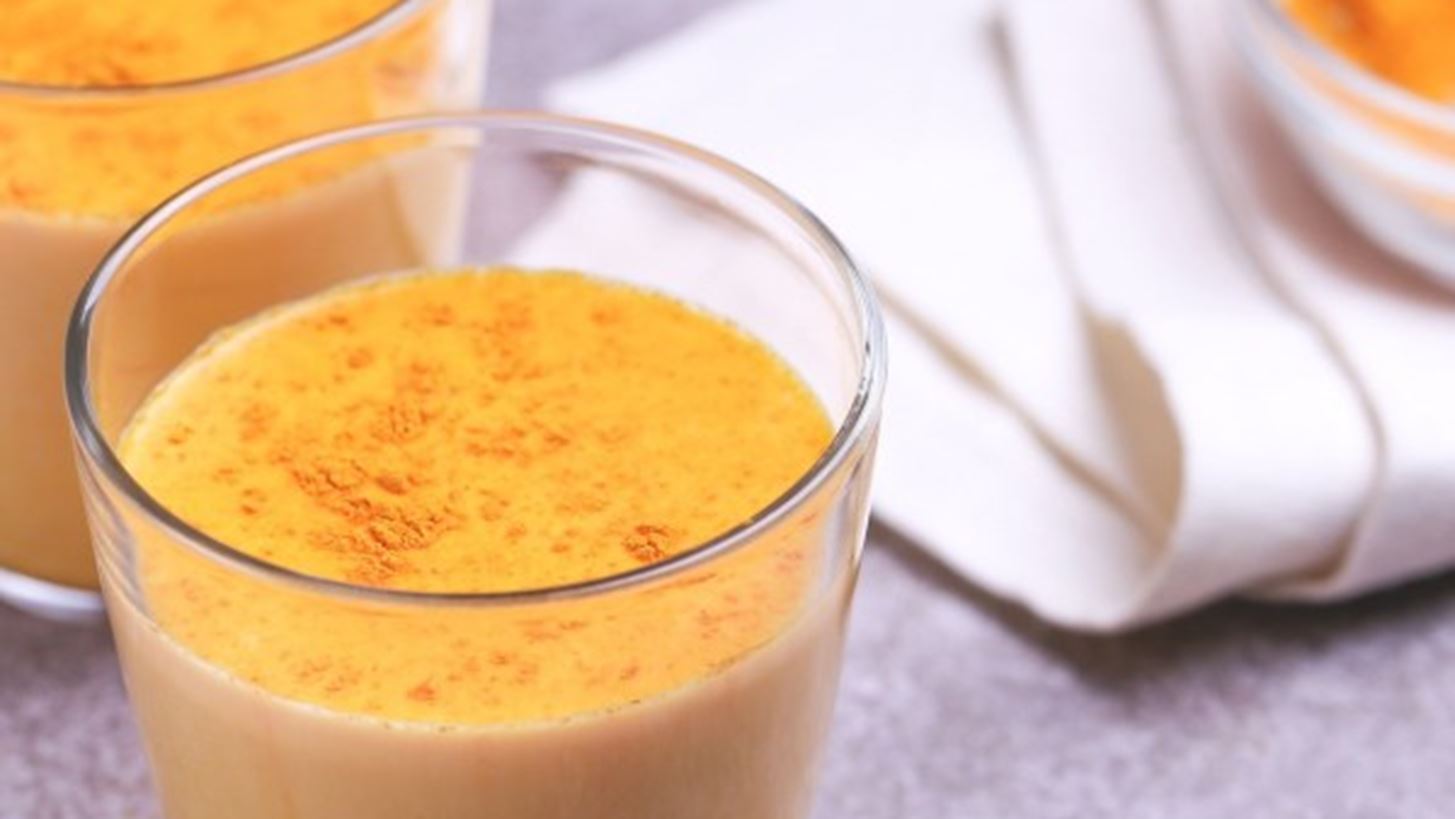 Συνταγή για αντιοξειδωτική ζεστή σοκολάτα με κουρκουμά