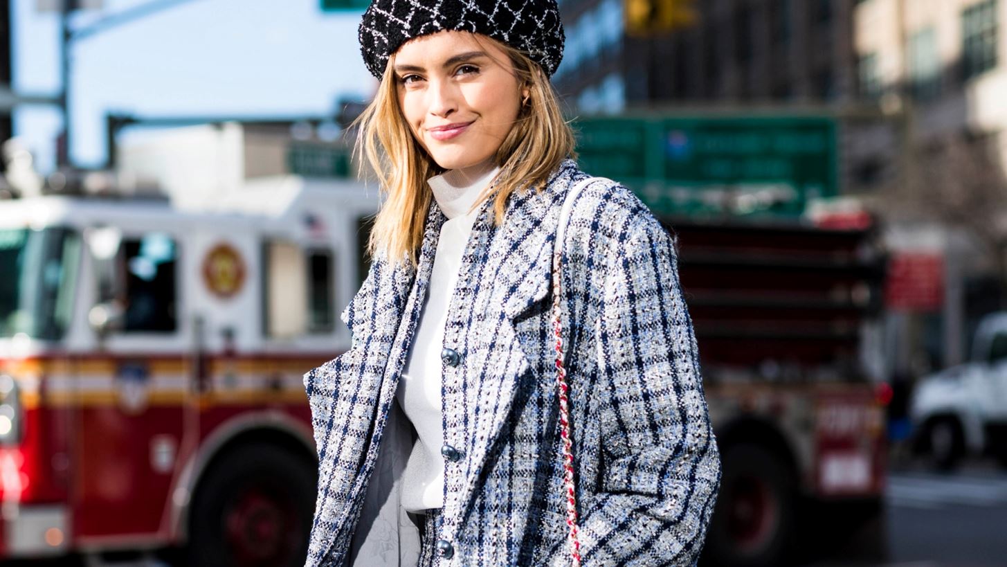 Street Style | &#x3A4;&#x3B9; &#x3C6;&#x3BF;&#x3C1;&#x3BF;&#x3CD;&#x3BD; &#x3B1;&#x3C5;&#x3C4;&#x3AE; &#x3C4;&#x3B7;&#x3BD; &#x3C0;&#x3B5;&#x3C1;&#x3AF;&#x3BF;&#x3B4;&#x3BF; &#x3BF;&#x3B9; &#x3C3;&#x3C0;&#x3B5;&#x3C3;&#x3B9;&#x3B1;&#x3BB;&#x3AF;&#x3C3;&#x3C4;&#x3B5;&#x3C2; &#x3C4;&#x3BF;&#x3C5; &#x3C3;&#x3C4;&#x3B9;&#x3BB;