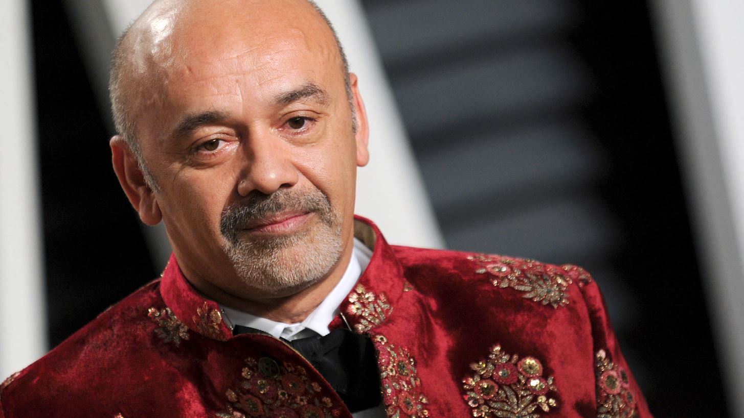 &#x39F; Christian Louboutin &#x3B8;&#x3B1; &#x3C3;&#x3C7;&#x3B5;&#x3B4;&#x3B9;&#x3AC;&#x3C3;&#x3B5;&#x3B9; &#x3C4;&#x3BF; &#x3C0;&#x3B5;&#x3C1;&#x3AF;&#x3C6;&#x3B7;&#x3BC;&#x3BF; Claridge&#x2019;s Christmas Tree