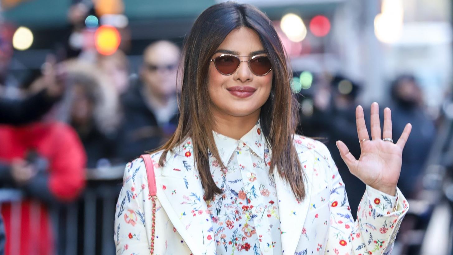 7 &#x3B5;&#x3BC;&#x3C6;&#x3B1;&#x3BD;&#x3AF;&#x3C3;&#x3B5;&#x3B9;&#x3C2; &#x3BC;&#x3B5; &#x3C4;&#x3B6;&#x3B9;&#x3BD; &#x3C0;&#x3B1;&#x3BD;&#x3C4;&#x3B5;&#x3BB;&#x3CC;&#x3BD;&#x3B9; &#x3B1;&#x3C0;&#x3CC; &#x3C4;&#x3B7;&#x3BD; Priyanka Chopra &#x3B3;&#x3B9;&#x3B1; &#x3AD;&#x3BC;&#x3C0;&#x3BD;&#x3B5;&#x3C5;&#x3C3;&#x3B7;