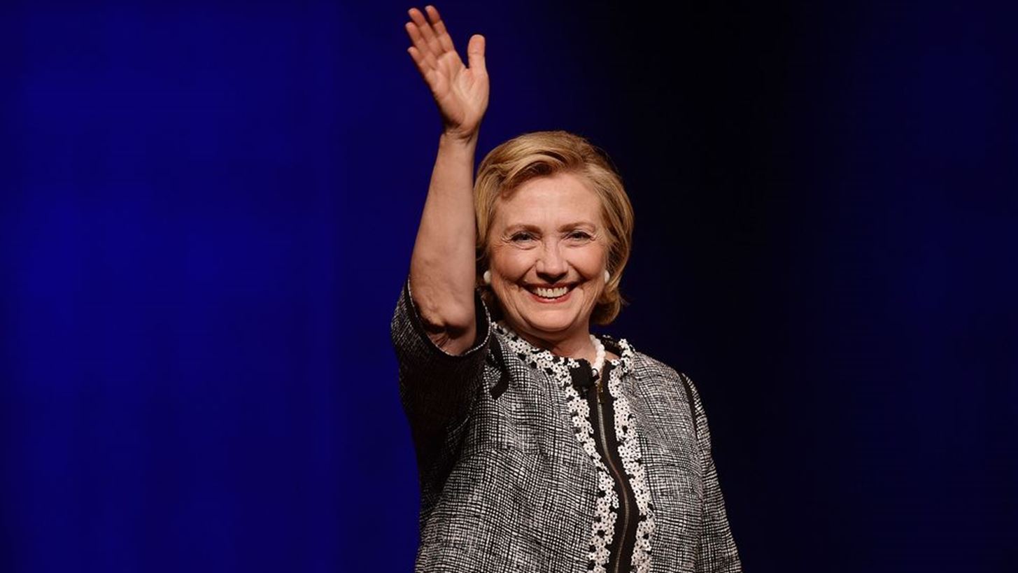 &#x397; Hilary Clinton &#x3B8;&#x3B1; &#x3B5;&#x3BA;&#x3B4;&#x3CC;&#x3C3;&#x3B5;&#x3B9; &#x3AD;&#x3BD;&#x3B1; &#x3B2;&#x3B9;&#x3B2;&#x3BB;&#x3AF;&#x3BF; &#x3BC;&#x3B5; &#x3C4;&#x3B1; &#x3BA;&#x3B5;&#x3AF;&#x3BC;&#x3B5;&#x3BD;&#x3AC; &#x3C4;&#x3B7;&#x3C2;