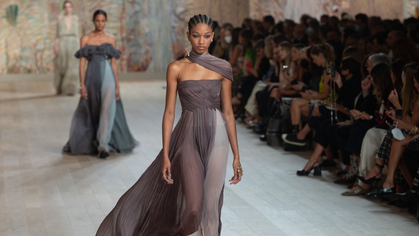 A/W21-22 | Τα highlights από την πρώτη ημέρα της Εβδομάδας Μόδας Υψηλής Ραπτικής στο Παρίσι