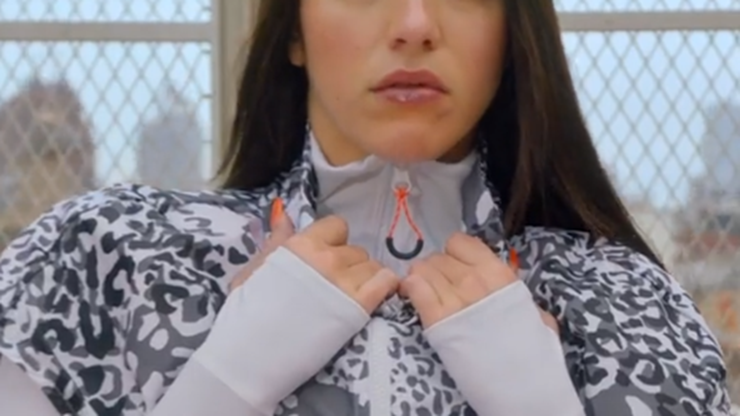 &#x397; Lourdes Leon &#x3C0;&#x3C1;&#x3C9;&#x3C4;&#x3B1;&#x3B3;&#x3C9;&#x3BD;&#x3B9;&#x3C3;&#x3C4;&#x3B5;&#x3AF; &#x3C3;&#x3C4;&#x3B7; &#x3BD;&#x3AD;&#x3B1; &#x3C3;&#x3C5;&#x3BB;&#x3BB;&#x3BF;&#x3B3;&#x3AE; &#x3C4;&#x3B7;&#x3C2; Stella McCartney &#x3BC;&#x3B5; &#x3C4;&#x3B7;&#x3BD; adidas