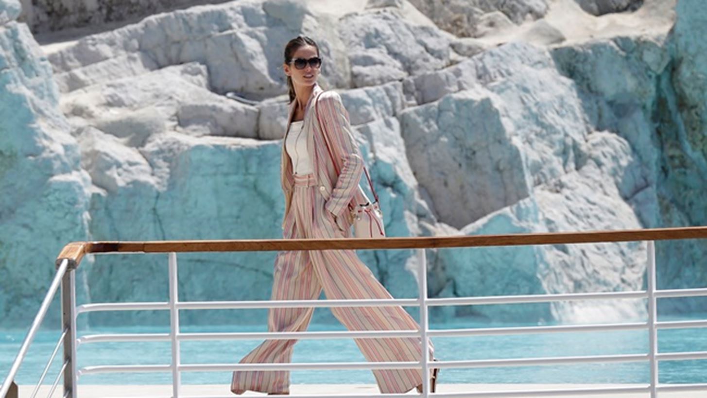 Izabel Goulart- Jessica Alba: &#x3A0;&#x3BF;&#x3CD; &#x3C4;&#x3B9;&#x3C2; &#x3B5;&#x3BD;&#x3C4;&#x3CC;&#x3C0;&#x3B9;&#x3C3;&#x3B5; &#x3BF; &#x3C6;&#x3C9;&#x3C4;&#x3BF;&#x3B3;&#x3C1;&#x3B1;&#x3C6;&#x3B9;&#x3BA;&#x3CC;&#x3C2; &#x3C6;&#x3B1;&#x3BA;&#x3CC;&#x3C2;;