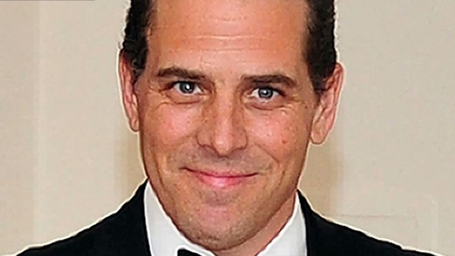 &#x39F; &#x3B3;&#x3B9;&#x3BF;&#x3C2; &#x3C4;&#x3BF;&#x3C5; Joe Biden &#x3C3;&#x3B5; &#x3BD;&#x3AD;&#x3BF; &#x3C3;&#x3BA;&#x3AC;&#x3BD;&#x3B4;&#x3B1;&#x3BB;&#x3BF; &#x3BC;&#x3B5; &#x3B3;&#x3C5;&#x3BC;&#x3BD;&#x3AD;&#x3C2; &#x3C6;&#x3C9;&#x3C4;&#x3BF;&#x3B3;&#x3C1;&#x3B1;&#x3C6;&#x3AF;&#x3B5;&#x3C2; &#x3BA;&#x3B1;&#x3B9; &#x3BD;&#x3B1;&#x3C1;&#x3BA;&#x3C9;&#x3C4;&#x3B9;&#x3BA;&#x3AC;