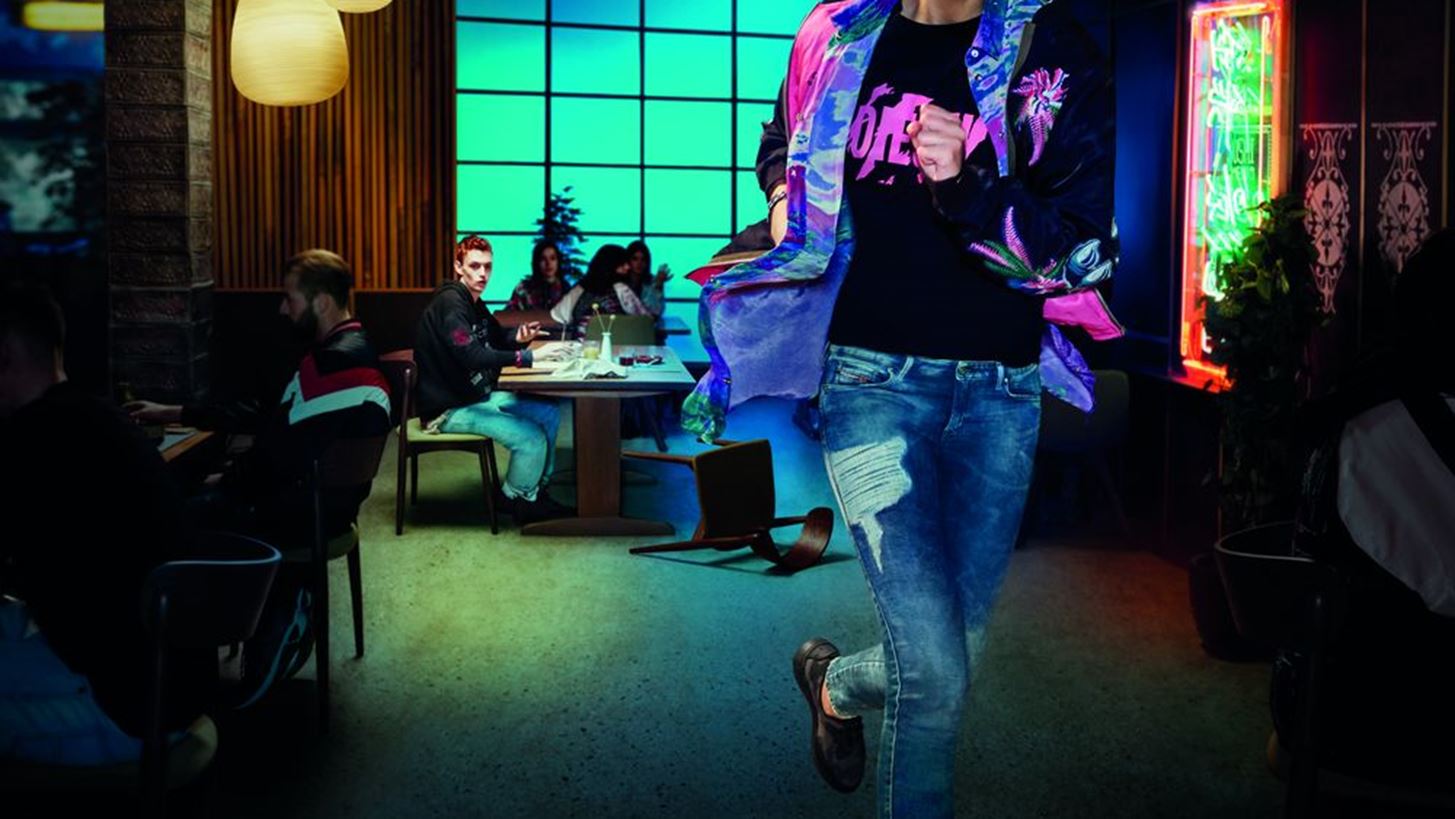 &#x39C;&#x3B5; &#x3C4;&#x3B1; &#x3BD;&#x3AD;&#x3B1; Joggjeans &#x3C4;&#x3B7;&#x3C2; Diesel &#x3BC;&#x3C0;&#x3BF;&#x3C1;&#x3B5;&#x3AF;&#x3C2; &#x3BD;&#x3B1;...&#x3C4;&#x3C1;&#x3AD;&#x3BE;&#x3B5;&#x3B9;&#x3C2; &#x3BC;&#x3B1;&#x3BA;&#x3C1;&#x3B9;&#x3AC; &#x3B1;&#x3C0;&#x3CC; &#x3AD;&#x3BD;&#x3B1; &#x3B2;&#x3B1;&#x3C1;&#x3B5;&#x3C4;&#x3CC; &#x3C1;&#x3B1;&#x3BD;&#x3C4;&#x3B5;&#x3B2;&#x3BF;&#x3CD;