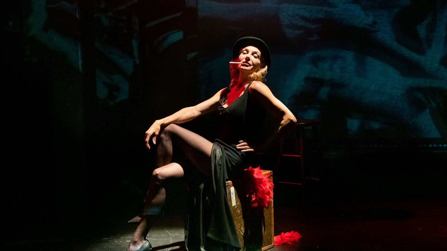 &#x397; Ute Lemper &#x3C3;&#x3B5; &#x3AD;&#x3BD;&#x3B1; &#x3C0;&#x3C1;&#x3C9;&#x3C4;&#x3CC;&#x3C4;&#x3C5;&#x3C0;&#x3BF; &quot;&#x3C1;&#x3B1;&#x3BD;&#x3C4;&#x3B5;&#x3B2;&#x3BF;&#x3CD;&quot; &#x3BC;&#x3B5; &#x3C4;&#x3B7; Marlene Dietrich &#x3C3;&#x3C4;&#x3B7;&#x3BD; &#x391;&#x3B8;&#x3AE;&#x3BD;&#x3B1;