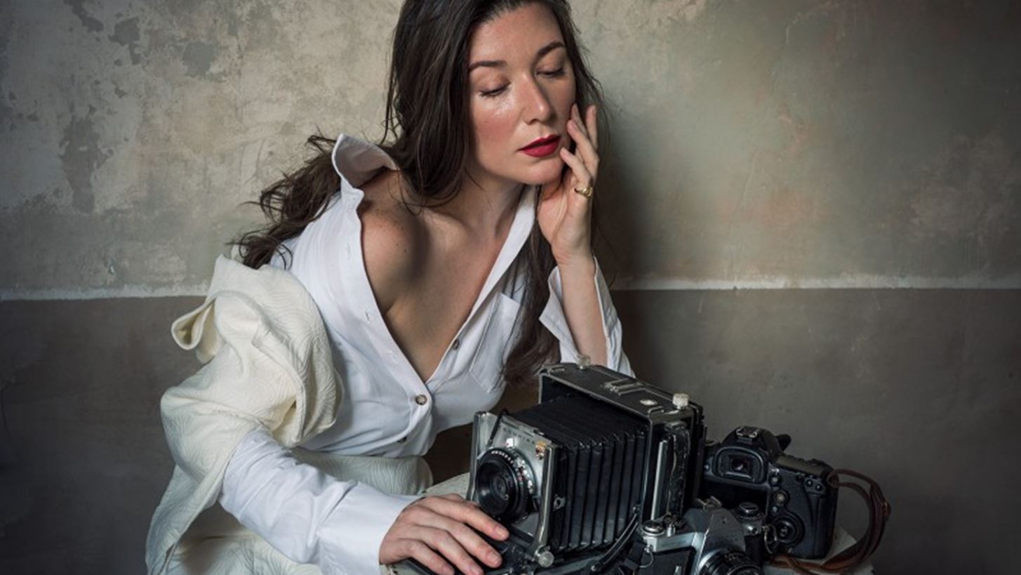&#x3A0;&#x3CE;&#x3C2; &#x3B5;&#x3AF;&#x3BD;&#x3B1;&#x3B9; &#x3BD;&#x3B1; &#x3B1;&#x3C6;&#x3AE;&#x3BD;&#x3B5;&#x3B9;&#x3C2; &#x3C4;&#x3BF; glamorous &#x39C;&#x3B1;&#x3BD;&#x3C7;&#x3AC;&#x3C4;&#x3B1;&#x3BD; &#x3B3;&#x3B9;&#x3B1; &#x3AD;&#x3BD;&#x3B1; &#x3C7;&#x3C1;&#x3CC;&#x3BD;&#x3BF; &#x3C3;&#x3C4;&#x3B7;&#x3BD; &#x3A0;&#x3C1;&#x3BF;&#x3B2;&#x3B7;&#x3B3;&#x3BA;&#x3AF;&#x3B1;;