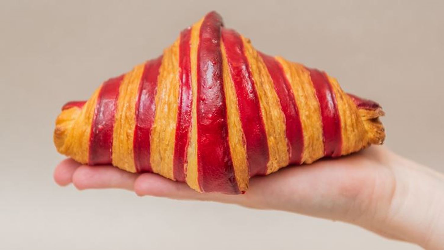 &#x39C;&#x3AF;&#x3B1; &#x3C3;&#x3C4;&#x3AC;&#x3C3;&#x3B7; &#x3C3;&#x3C4;&#x3B7;&#x3BD; &#x3C0;&#x3C1;&#x3CE;&#x3C4;&#x3B7; croissanterie &#x3C4;&#x3B7;&#x3C2; &#x391;&#x3B8;&#x3AE;&#x3BD;&#x3B1;&#x3C2;