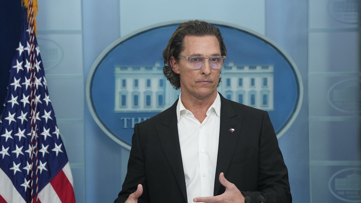 Matthew McConaughey | H &#x3B2;&#x3B1;&#x3B8;&#x3B9;&#x3AC; &#x3C3;&#x3C5;&#x3B3;&#x3BA;&#x3B9;&#x3BD;&#x3B7;&#x3C4;&#x3B9;&#x3BA;&#x3AE; &#x3BF;&#x3BC;&#x3B9;&#x3BB;&#x3AF;&#x3B1; &#x3C4;&#x3BF;&#x3C5; &#x3C3;&#x3C4;&#x3BF;&#x3BD; &#x39B;&#x3B5;&#x3C5;&#x3BA;&#x3CC; &#x39F;&#x3AF;&#x3BA;&#x3BF; &#x3B3;&#x3B9;&#x3B1; &#x3C4;&#x3B1; &#x3B8;&#x3CD;&#x3BC;&#x3B1;&#x3C4;&#x3B1; &#x3C4;&#x3BF;&#x3C5; &#x3C0;&#x3C5;&#x3C1;&#x3BF;&#x3B2;&#x3BF;&#x3BB;&#x3B9;&#x3C3;&#x3BC;&#x3BF;&#x3CD; &#x3C3;&#x3C4;&#x3BF; Uvalde