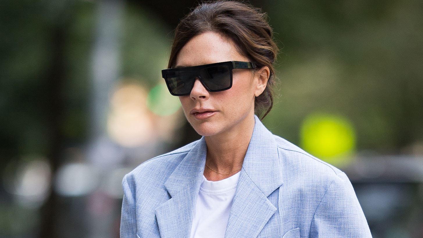 Oversized: &#x39F;&#x3B9; celebrities &#x3C6;&#x3BF;&#x3C1;&#x3BF;&#x3CD;&#x3BD; &#x3C4;&#x3B1; &#x3C1;&#x3BF;&#x3CD;&#x3C7;&#x3B1; &#x3C4;&#x3BF;&#x3C5;&#x3C2; &#x3BB;&#x3AF;&#x3B3;&#x3BF;... &#x3BC;&#x3B5;&#x3B3;&#x3B1;&#x3BB;&#x3CD;&#x3C4;&#x3B5;&#x3C1;&#x3B1;