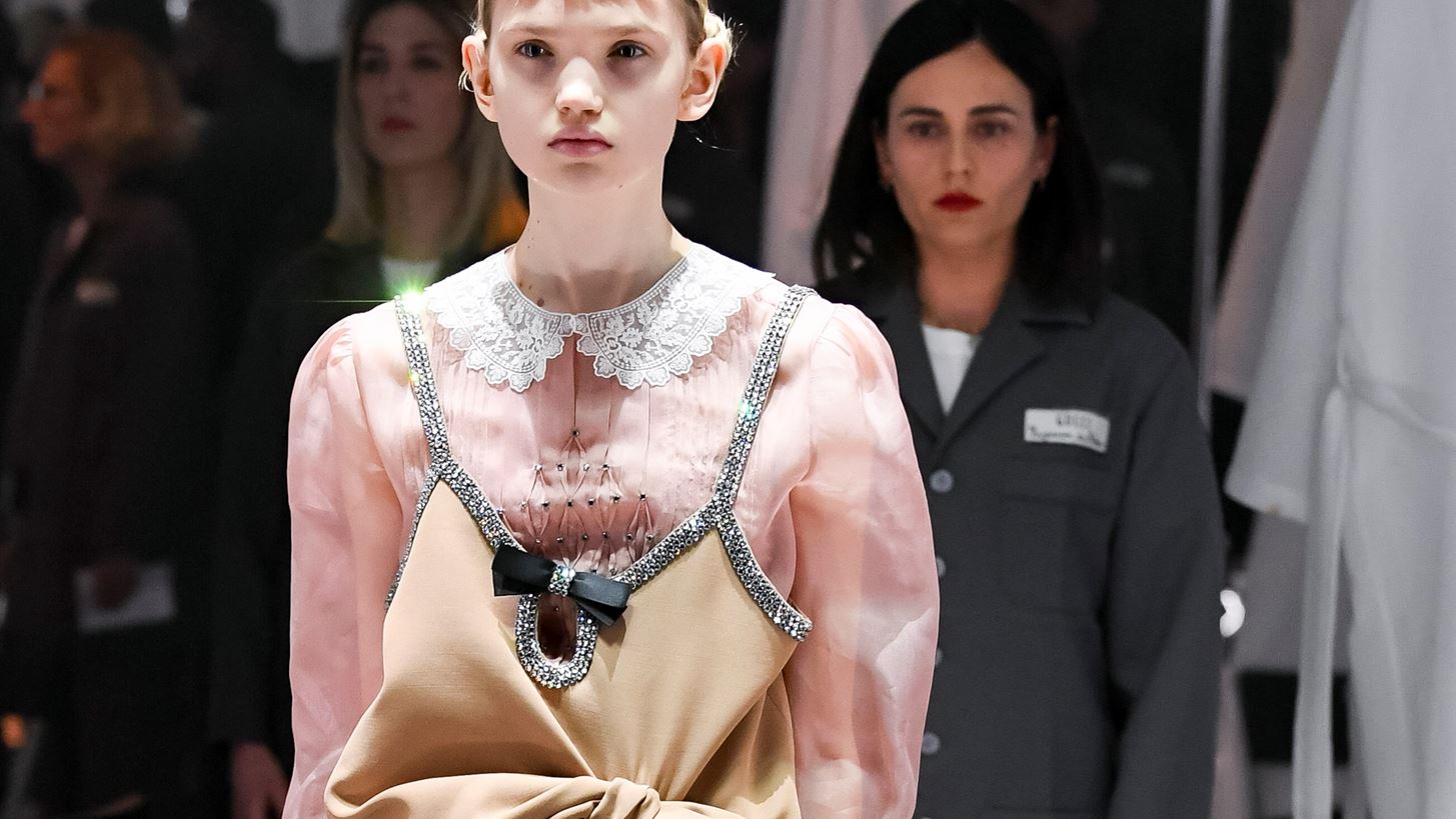 Gucci Aria&#xA0;| &#x39A;&#x3C5;&#x3BA;&#x3BB;&#x3BF;&#x3C6;&#x3CC;&#x3C1;&#x3B7;&#x3C3;&#x3B5; &#x3C4;&#x3BF; promo video &#x3C4;&#x3B7;&#x3C2; &#x3C3;&#x3C5;&#x3BB;&#x3BB;&#x3BF;&#x3B3;&#x3AE;&#x3C2; &#x3BA;&#x3B1;&#x3B9; &#x3AD;&#x3C7;&#x3B5;&#x3B9; &#x3C4;&#x3B7;&#x3BD; &#x3C5;&#x3C0;&#x3BF;&#x3B3;&#x3C1;&#x3B1;&#x3C6;&#x3AE; &#x3BC;&#x3B9;&#x3B1;&#x3C2; &#x3B4;&#x3B9;&#x3AC;&#x3C3;&#x3B7;&#x3BC;&#x3B7;&#x3C2; &#x3C3;&#x3C4;&#x3B1;&#x3C1;