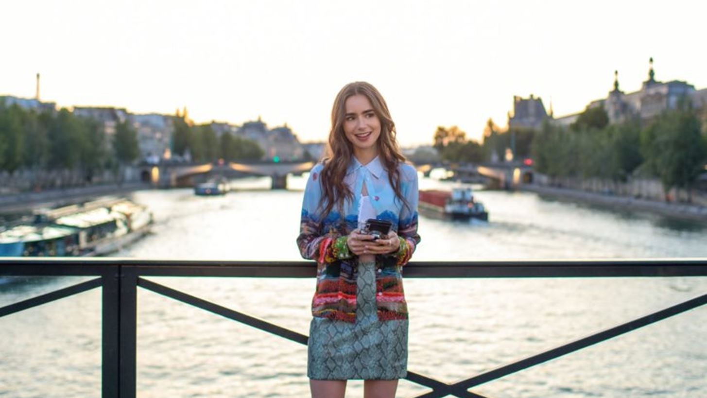Emily in Paris | &#x38C;&#x3C3;&#x3B1; &#x3B3;&#x3BD;&#x3C9;&#x3C1;&#x3AF;&#x3B6;&#x3BF;&#x3C5;&#x3BC;&#x3B5; &#x3BC;&#x3AD;&#x3C7;&#x3C1;&#x3B9; &#x3C4;&#x3CE;&#x3C1;&#x3B1; &#x3B3;&#x3B9;&#x3B1; &#x3C4;&#x3B7; &#x3BD;&#x3AD;&#x3B1; &#x3C3;&#x3B5;&#x3B9;&#x3C1;&#x3AC; &#x3C4;&#x3BF;&#x3C5; Netflix