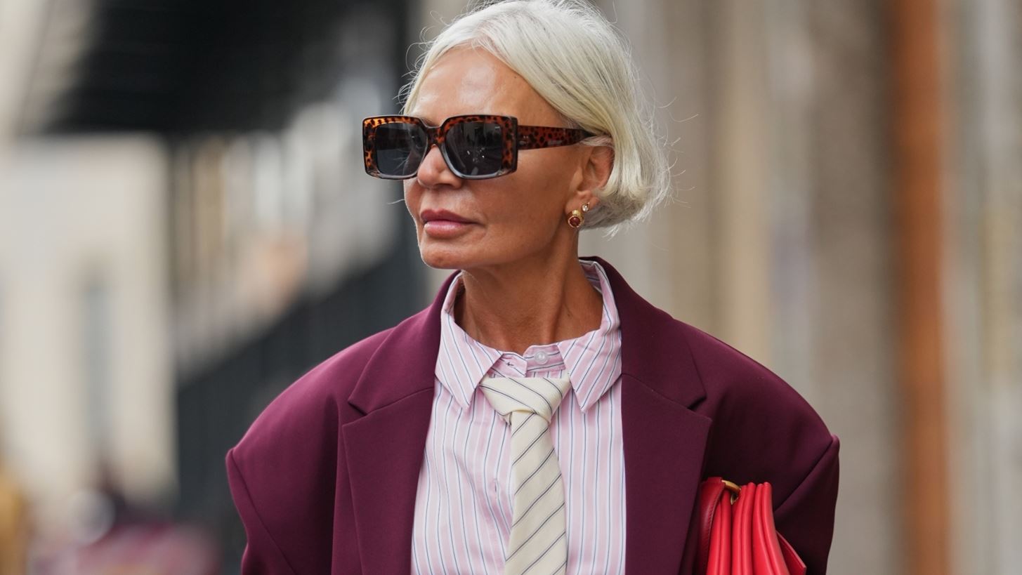 Το κούρεμα που σε δείχνει 10 χρόνια νεότερη και ορκίζονται σ' αυτό οι πιο κομψές γυναίκες άνω των 50