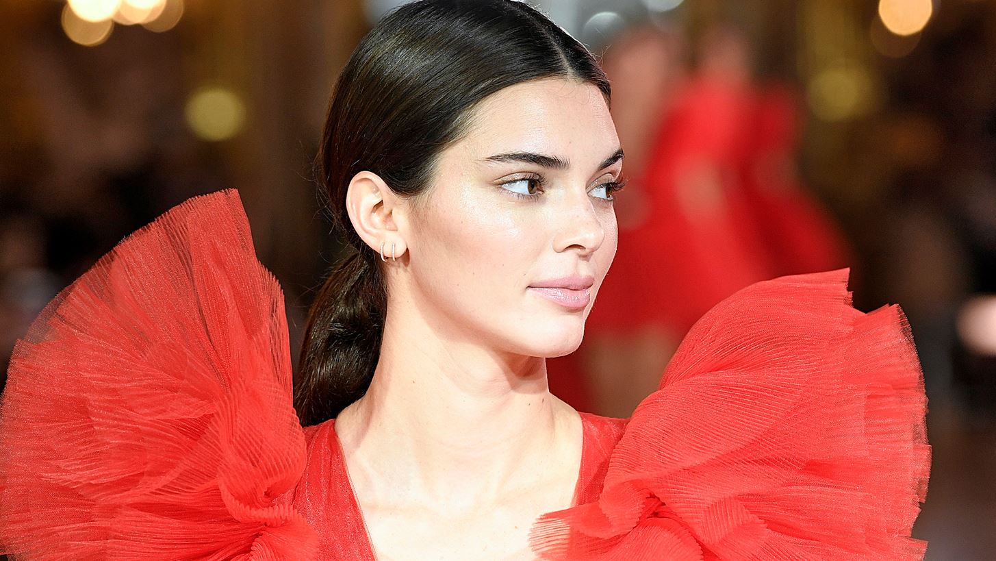 Kendall Jenner | &#x386;&#x3BB;&#x3BB;&#x3B1;&#x3BE;&#x3B5; &#x3C4;&#x3B5;&#x3BB;&#x3B5;&#x3AF;&#x3C9;&#x3C2; &#x3C4;&#x3B1; &#x3BC;&#x3B1;&#x3BB;&#x3BB;&#x3B9;&#x3AC; &#x3C4;&#x3B7;&#x3C2; &#x3BA;&#x3B1;&#x3B9; &#x3BC;&#x3CC;&#x3BD;&#x3BF; &#x3B5;&#x3BB;&#x3AC;&#x3C7;&#x3B9;&#x3C3;&#x3C4;&#x3BF;&#x3B9; &#x3C4;&#x3BF; &#x3C0;&#x3AE;&#x3C1;&#x3B1;&#x3BD; &#x3C7;&#x3B1;&#x3BC;&#x3C0;&#x3AC;&#x3C1;&#x3B9;