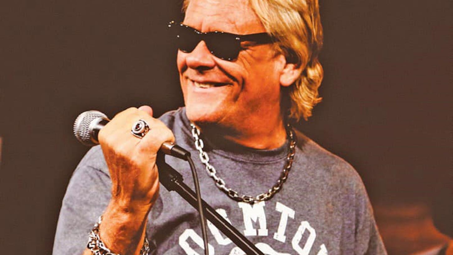 Brian Howe: &#x3A0;&#x3AD;&#x3B8;&#x3B1;&#x3BD;&#x3B5; &#x3BF; &#x3C4;&#x3C1;&#x3B1;&#x3B3;&#x3BF;&#x3C5;&#x3B4;&#x3B9;&#x3C3;&#x3C4;&#x3AE;&#x3C2; &#x3C4;&#x3C9;&#x3BD; Bad Company