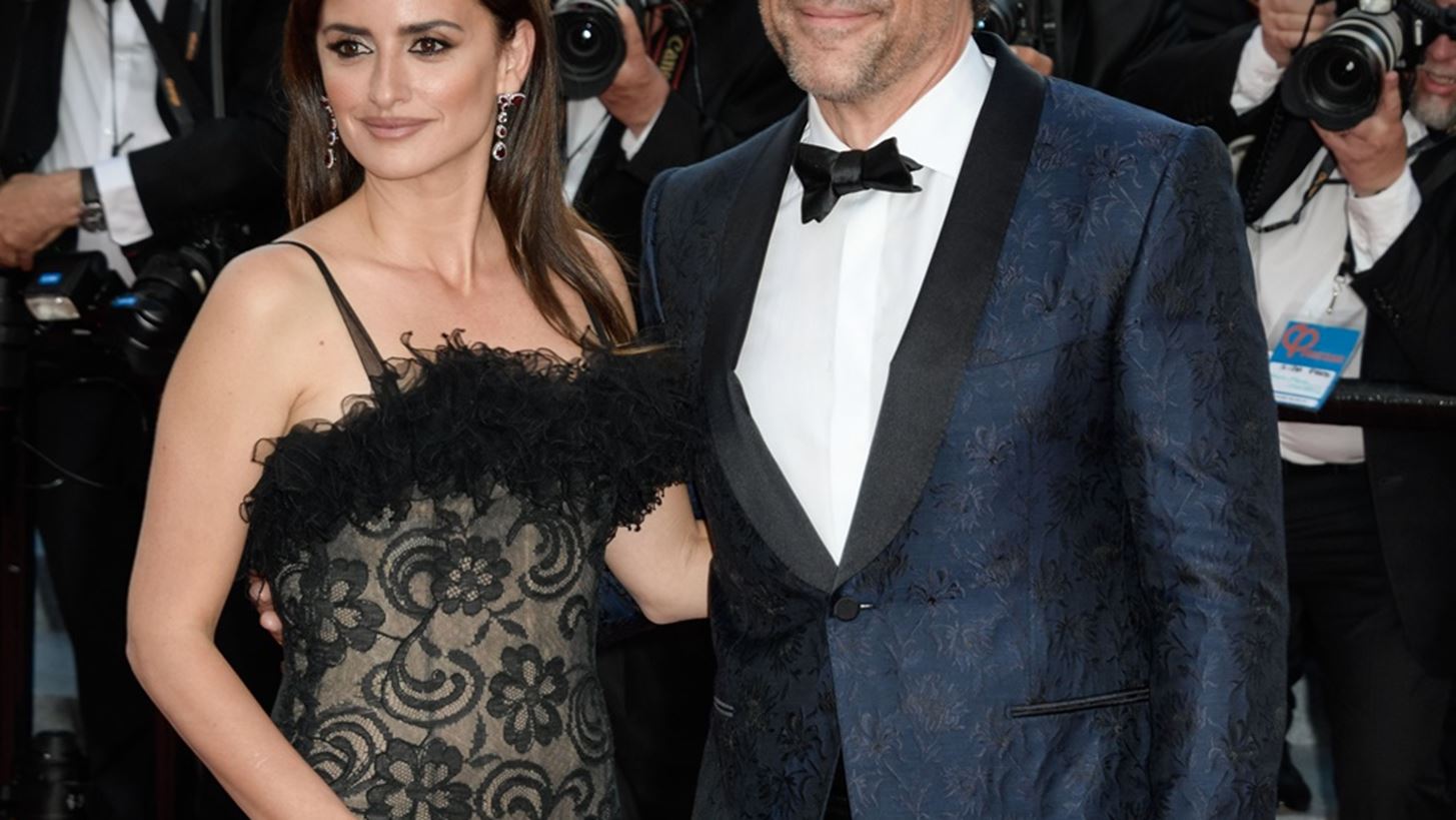 Penelope Cruz: &#x391;&#x3C5;&#x3C4;&#x3AE; &#x3B7; throwback &#x3C6;&#x3C9;&#x3C4;&#x3BF;&#x3B3;&#x3C1;&#x3B1;&#x3C6;&#x3AF;&#x3B1; &#x3B1;&#x3C0;&#x3BF;&#x3B4;&#x3B5;&#x3B9;&#x3BA;&#x3BD;&#x3CD;&#x3B5;&#x3B9; &#x3C0;&#x3C9;&#x3C2; &#x3AE;&#x3C4;&#x3B1;&#x3BD; &#x3B3;&#x3C1;&#x3B1;&#x3C6;&#x3C4;&#x3CC; &#x3BD;&#x3B1; &#x3B5;&#x3AF;&#x3BD;&#x3B1;&#x3B9; &#x3BC;&#x3B5; &#x3C4;&#x3BF;&#x3BD; Javier Bardem