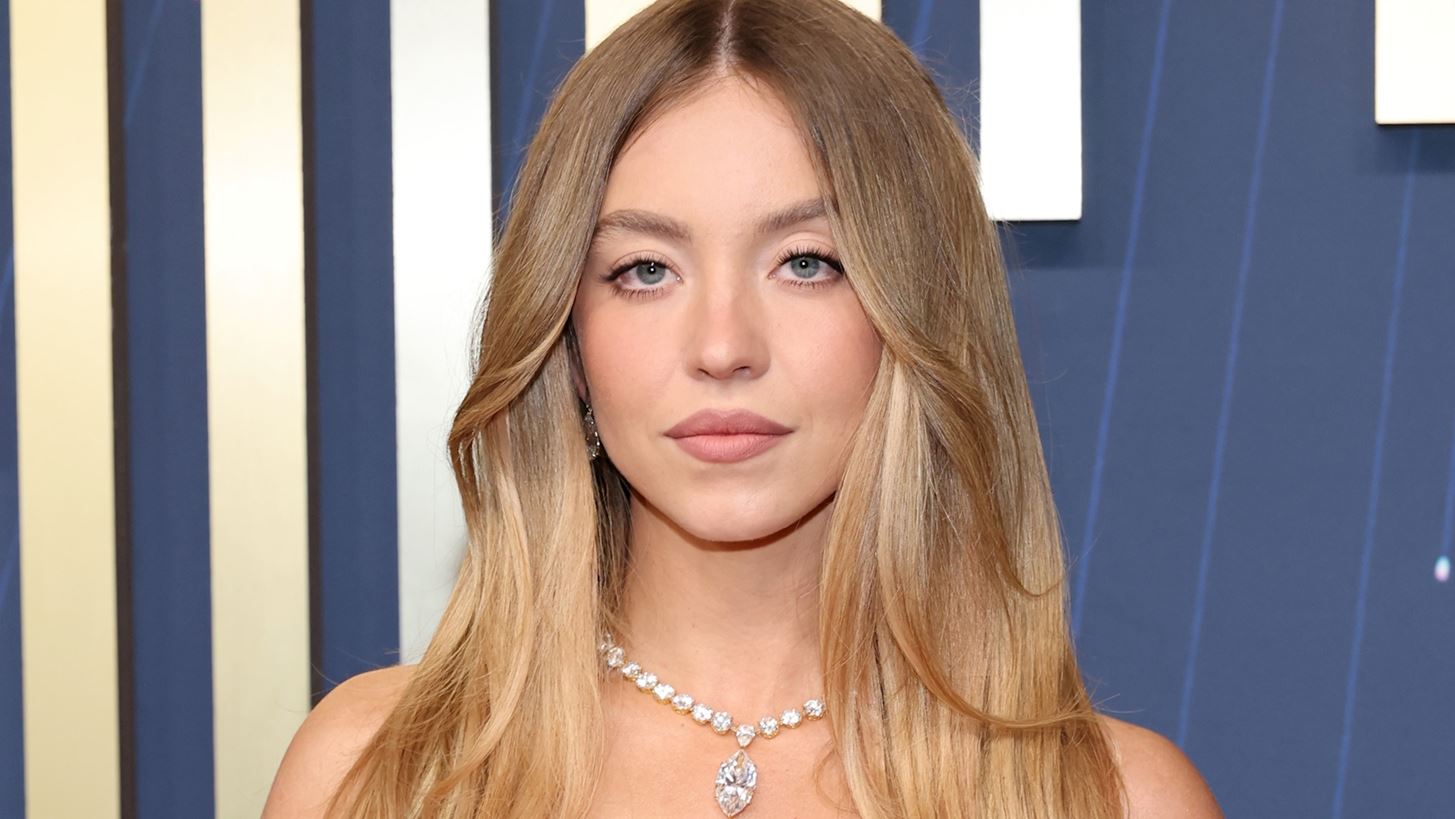 Sydney Sweeney | &#x392;&#x3C1;&#x3AE;&#x3BA;&#x3B5; &#x3C4;&#x3BF; &#x3B9;&#x3B4;&#x3B1;&#x3BD;&#x3B9;&#x3BA;&#x3CC; &#x3C4;&#x3B1;&#x3AF;&#x3C1;&#x3B9; &#x3C3;&#x3C4;&#x3BF;&#x3BD; Scooter Braun