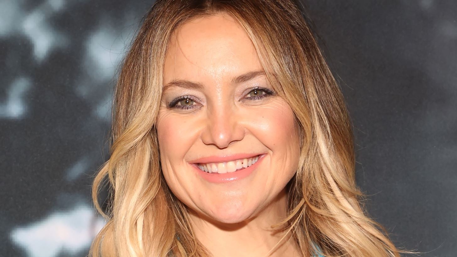 Kate Hudson | &#x393;&#x3B9;&#x3B1;&#x3C4;&#x3AF; &#x3B1;&#x3C1;&#x3BD;&#x3AE;&#x3B8;&#x3B7;&#x3BA;&#x3B5; &#x3BD;&#x3B1; &#x3C4;&#x3B7;&#x3BD; &#x3C5;&#x3B9;&#x3BF;&#x3B8;&#x3B5;&#x3C4;&#x3AE;&#x3C3;&#x3B5;&#x3B9; &#x3BF; Kurt Russell