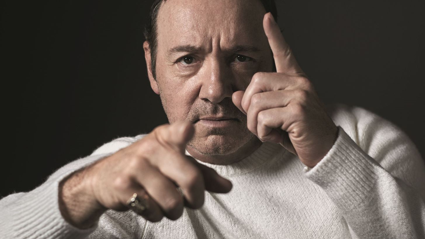 O Kevin Spacey &#x3BA;&#x3B1;&#x3B9; &#x3CC;&#x3BB;&#x3B1; &#x3CC;&#x3C3;&#x3B1; &#x3B8;&#x3B1; &#x3B2;&#x3C1;&#x3B5;&#x3B9;&#x3C2; &#x3C3;&#x3C4;&#x3BF; Esquire &#x39D;&#x3BF;&#x3B5;&#x3BC;&#x3B2;&#x3C1;&#x3AF;&#x3BF;&#x3C5;