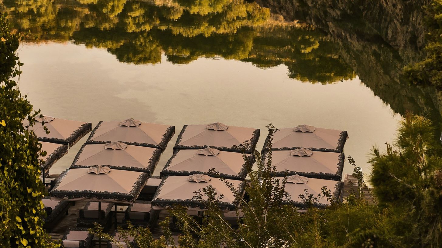 Zeus&#x2B;&#x394;ione X Lake Vouliagmeni | &#x39C;&#x3B9;&#x3B1; &#x3C3;&#x3C4;&#x3C1;&#x3B1;&#x3C4;&#x3B7;&#x3B3;&#x3B9;&#x3BA;&#x3AE; &#x3C3;&#x3CD;&#x3BC;&#x3C0;&#x3C1;&#x3B1;&#x3BE;&#x3B7; &#x3C3;&#x3C4;&#x3BF; &#x3C0;&#x3B9;&#x3BF; &#x3B5;&#x3BC;&#x3B2;&#x3BB;&#x3B7;&#x3BC;&#x3B1;&#x3C4;&#x3B9;&#x3BA;&#x3CC; &#x3C6;&#x3C5;&#x3C3;&#x3B9;&#x3BA;&#x3CC; &#x3C4;&#x3BF;&#x3C0;&#x3CC;&#x3C3;&#x3B7;&#x3BC;&#x3BF; &#x3C4;&#x3B7;&#x3C2; &#x391;&#x3B8;&#x3B7;&#x3BD;&#x3B1;&#x3CA;&#x3BA;&#x3AE;&#x3C2; &#x3A1;&#x3B9;&#x3B2;&#x3B9;&#x3AD;&#x3C1;&#x3B1;&#x3C2;