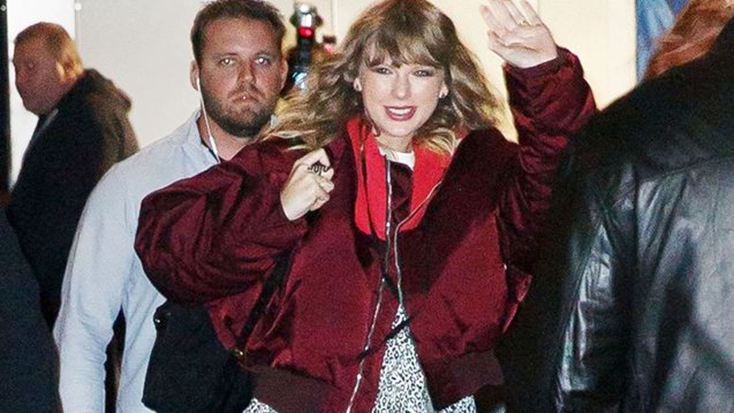 &#x3A4;aylor Swift- &#x3A0;&#x3C1;&#x3AF;&#x3B3;&#x3BA;&#x3B9;&#x3C0;&#x3B1;&#x3C2; Harry: &#x3A0;&#x3BF;&#x3CD; &#x3C4;&#x3BF;&#x3C5;&#x3C2; &#x3B5;&#x3BD;&#x3C4;&#x3CC;&#x3C0;&#x3B9;&#x3C3;&#x3B5; &#x3BF; &#x3C6;&#x3C9;&#x3C4;&#x3BF;&#x3B3;&#x3C1;&#x3B1;&#x3C6;&#x3B9;&#x3BA;&#x3CC;&#x3C2; &#x3C6;&#x3B1;&#x3BA;&#x3CC;&#x3C2;;