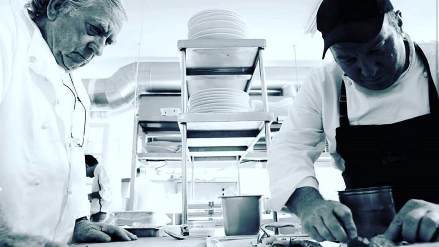 &#x3A7;&#x3C1;&#x3C5;&#x3C3;&#x3BF;&#x3AF; &#x3A3;&#x3BA;&#x3BF;&#x3CD;&#x3C6;&#x3BF;&#x3B9; 2018: &#x39F; &#x3BC;&#x3B5;&#x3B3;&#x3AC;&#x3BB;&#x3BF;&#x3C2; &#x3BD;&#x3B9;&#x3BA;&#x3B7;&#x3C4;&#x3AE;&#x3C2; &#x3BA;&#x3B1;&#x3B9; &#x3BF;&#x3B9; &#x3B2;&#x3B1;&#x3B8;&#x3BC;&#x3BF;&#x3BB;&#x3BF;&#x3B3;&#x3AF;&#x3B5;&#x3C2; &#x3C4;&#x3C9;&#x3BD; &#x3B5;&#x3C3;&#x3C4;&#x3B9;&#x3B1;&#x3C4;&#x3BF;&#x3C1;&#x3AF;&#x3C9;&#x3BD;