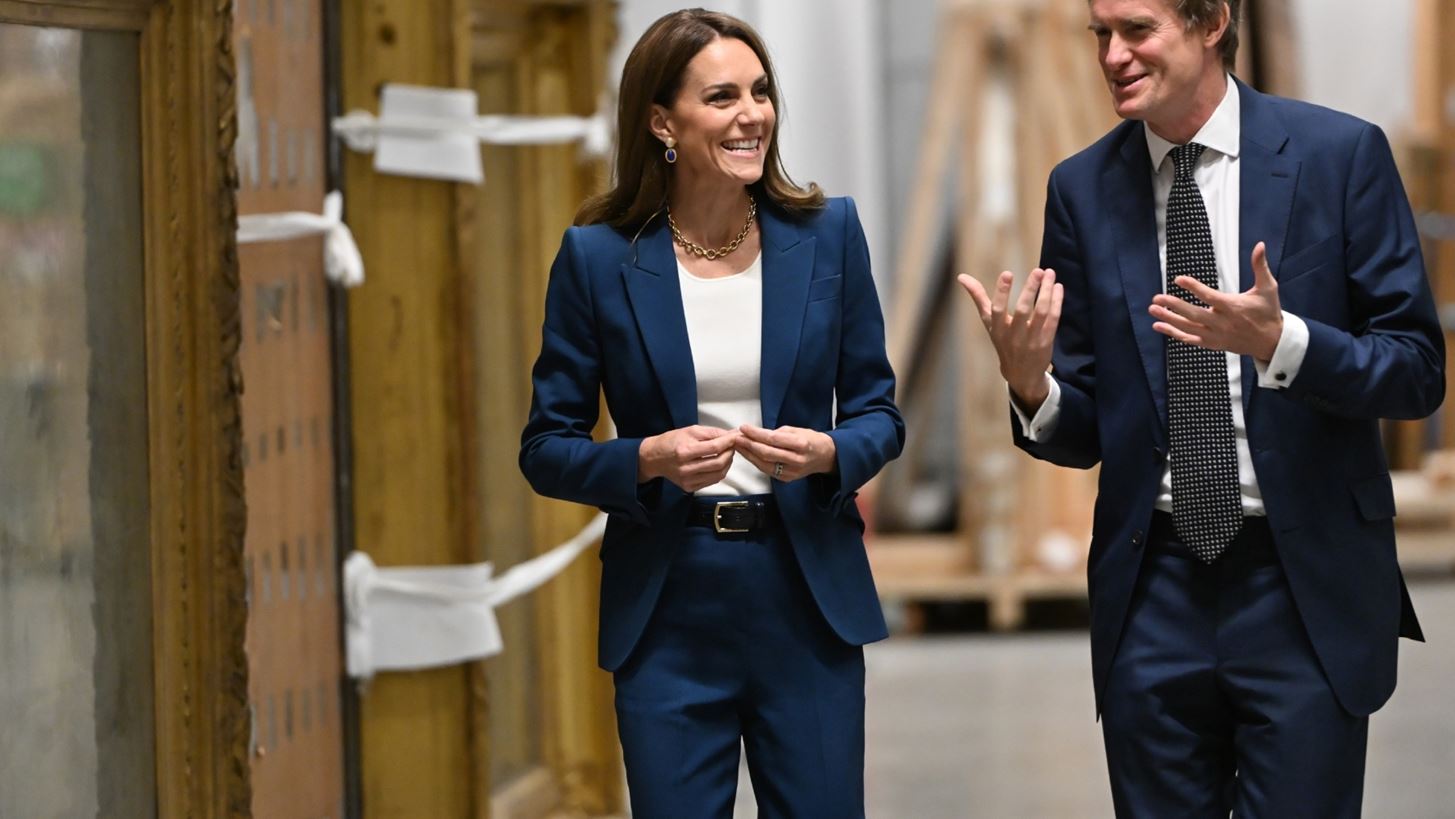 Kate Middleton | &#x3A4;&#x3BF; &#x3B8;&#x3B7;&#x3BB;&#x3C5;&#x3BA;&#x3CC; &#x3BA;&#x3BF;&#x3C3;&#x3C4;&#x3BF;&#x3CD;&#x3BC;&#x3B9; &#x3C4;&#x3B7;&#x3C2; &#x3B5;&#x3AF;&#x3BD;&#x3B1;&#x3B9; &#x3C3;&#x3C4;&#x3B7;&#x3BD; &#x3B1;&#x3C0;&#x3CC;&#x3C7;&#x3C1;&#x3C9;&#x3C3;&#x3B7; &#x3C0;&#x3BF;&#x3C5; &#x3B4;&#x3B5;&#x3BD; &#x3C0;&#x3C1;&#x3AD;&#x3C0;&#x3B5;&#x3B9; &#x3BD;&#x3B1; &#x3BB;&#x3B5;&#x3AF;&#x3C0;&#x3B5;&#x3B9; &#x3B1;&#x3C0;&#x3CC; &#x3C4;&#x3B7; &#x3B8;&#x3B5;&#x3C1;&#x3B9;&#x3BD;&#x3AE; &#x3C3;&#x3BF;&#x3C5; &#x3B3;&#x3BA;&#x3B1;&#x3C1;&#x3BD;&#x3C4;&#x3B1;&#x3C1;&#x3CC;&#x3BC;&#x3C0;&#x3B1;