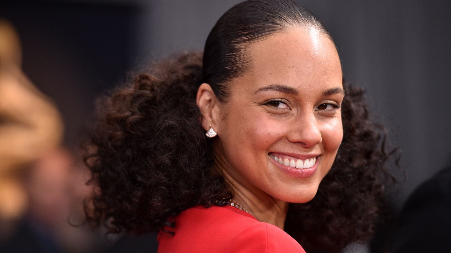 Alicia Keys | &#x394;&#x3AE;&#x3BB;&#x3C9;&#x3C3;&#x3B5; &#x3CC;&#x3C4;&#x3B9; &#x3AD;&#x3C7;&#x3B5;&#x3B9; &#x3BD;&#x3B1; &#x3C7;&#x3C1;&#x3B7;&#x3C3;&#x3B9;&#x3BC;&#x3BF;&#x3C0;&#x3BF;&#x3B9;&#x3AE;&#x3C3;&#x3B5;&#x3B9; &#x3BC;&#x3B1;&#x3BA;&#x3B9;&#x3B3;&#x3B9;&#x3AC;&#x3B6; &#x3B1;&#x3C0;&#x3CC; &#x3C4;&#x3BF; 2016