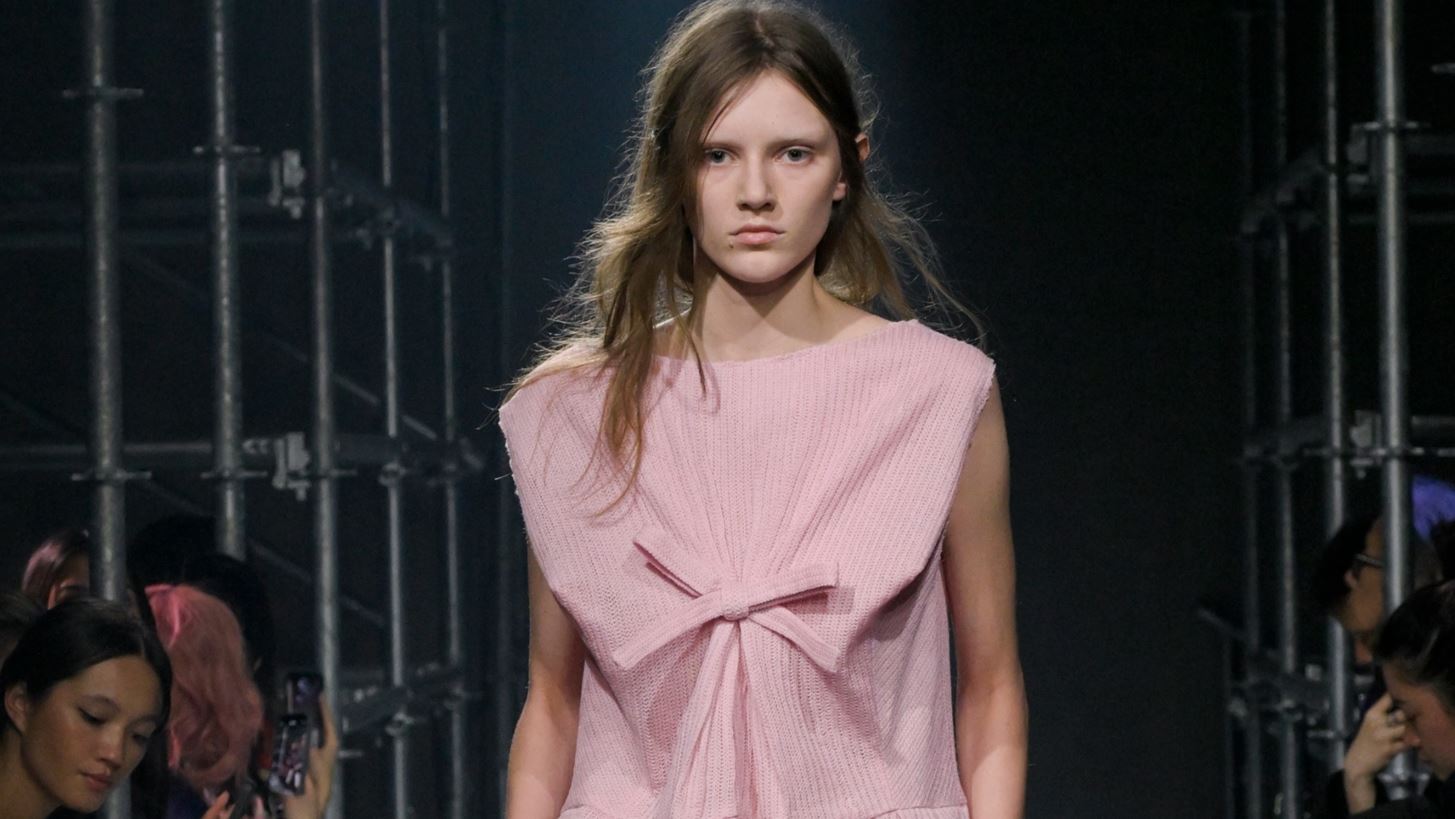 Breaking News | &#x39F; &#x3CC;&#x3BC;&#x3B9;&#x3BB;&#x3BF;&#x3C2; Prada &#x3B5;&#x3BE;&#x3B1;&#x3B3;&#x3CC;&#x3C1;&#x3B1;&#x3C3;&#x3B5; &#x3C4;&#x3BF;&#x3BD; &#x3BF;&#x3AF;&#x3BA;&#x3BF; Versace