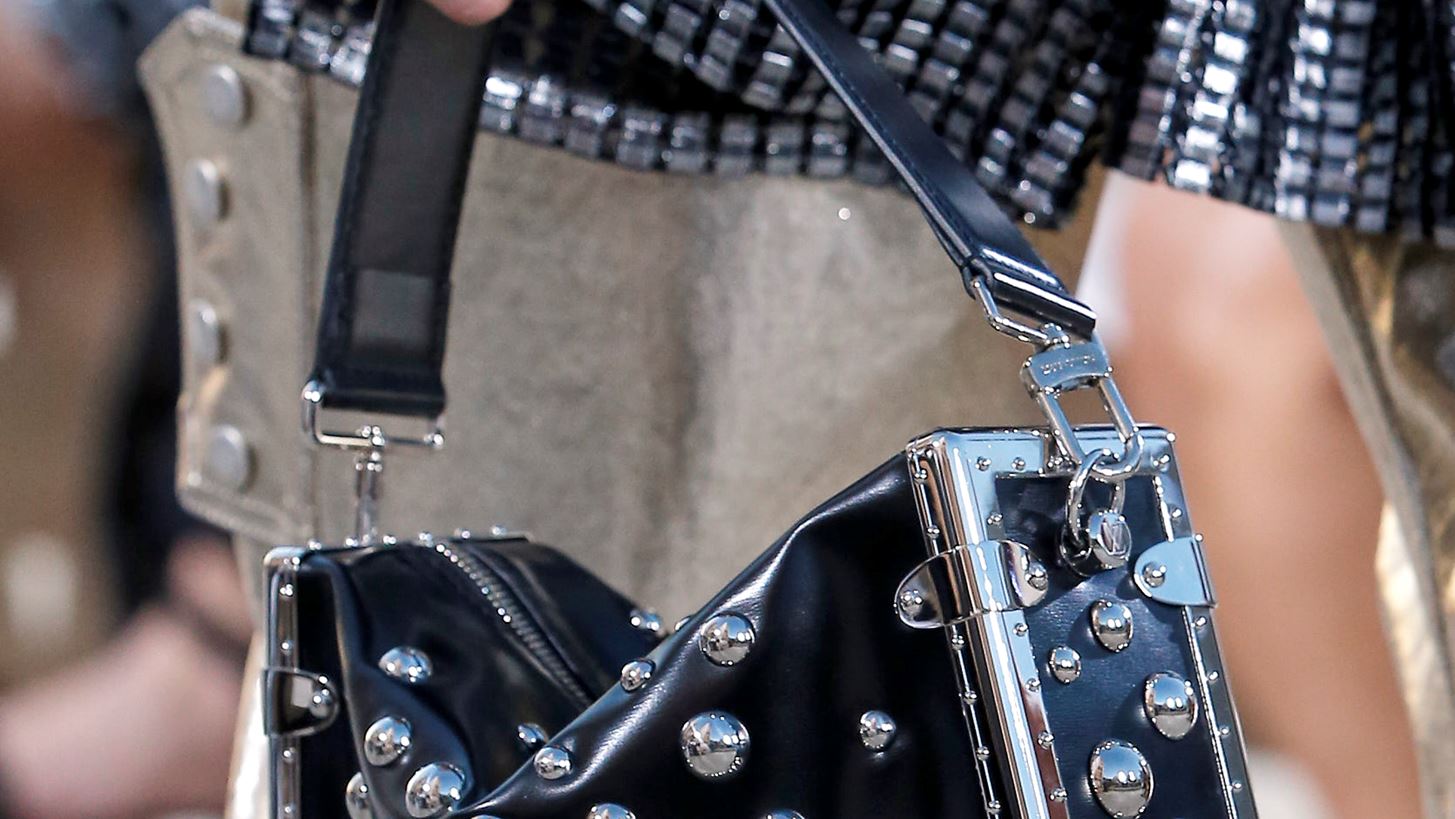 &#x39F; &#x3BF;&#x3AF;&#x3BA;&#x3BF;&#x3C2; Louis Vuitton &#x3C3;&#x3C5;&#x3BD;&#x3B5;&#x3C1;&#x3B3;&#x3AC;&#x3B6;&#x3B5;&#x3C4;&#x3B1;&#x3B9; &#x3BE;&#x3B1;&#x3BD;&#x3AC; &#x3BC;&#x3B5; &#x3C4;&#x3B7; Yayoi Kusama