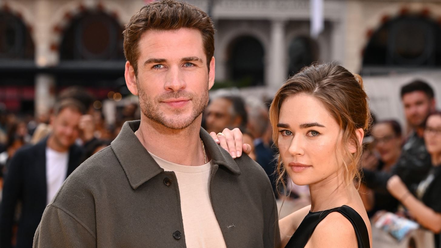 &#x39F; Liam Hemsworth &#x3BA;&#x3B1;&#x3B9; &#x3B7; Gabriella Brooks &#x3B1;&#x3C1;&#x3C1;&#x3B1;&#x3B2;&#x3C9;&#x3BD;&#x3B9;&#x3AC;&#x3C3;&#x3C4;&#x3B7;&#x3BA;&#x3B1;&#x3BD; - &#x3A4;&#x3BF; &#x3B5;&#x3BD;&#x3C4;&#x3C5;&#x3C0;&#x3C9;&#x3C3;&#x3B9;&#x3B1;&#x3BA;&#x3CC; &#x3BC;&#x3BF;&#x3BD;&#x3CC;&#x3C0;&#x3B5;&#x3C4;&#x3C1;&#x3BF;