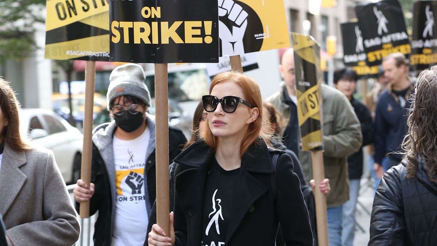 &#x39C;&#x3B5; &#x3B9;&#x3C3;&#x3C4;&#x3BF;&#x3C1;&#x3B9;&#x3BA;&#x3AE; &#x3C3;&#x3C5;&#x3BC;&#x3C6;&#x3C9;&#x3BD;&#x3AF;&#x3B1; &#x3AD;&#x3BB;&#x3B7;&#x3BE;&#x3B5; &#x3B7; &#x3B1;&#x3C0;&#x3B5;&#x3C1;&#x3B3;&#x3AF;&#x3B1; &#x3C4;&#x3C9;&#x3BD; &#x3B7;&#x3B8;&#x3BF;&#x3C0;&#x3BF;&#x3B9;&#x3CE;&#x3BD; &#x3C3;&#x3C4;&#x3BF; &#x3A7;&#x3CC;&#x3BB;&#x3B9;&#x3B3;&#x3BF;&#x3C5;&#x3BD;&#x3C4;
