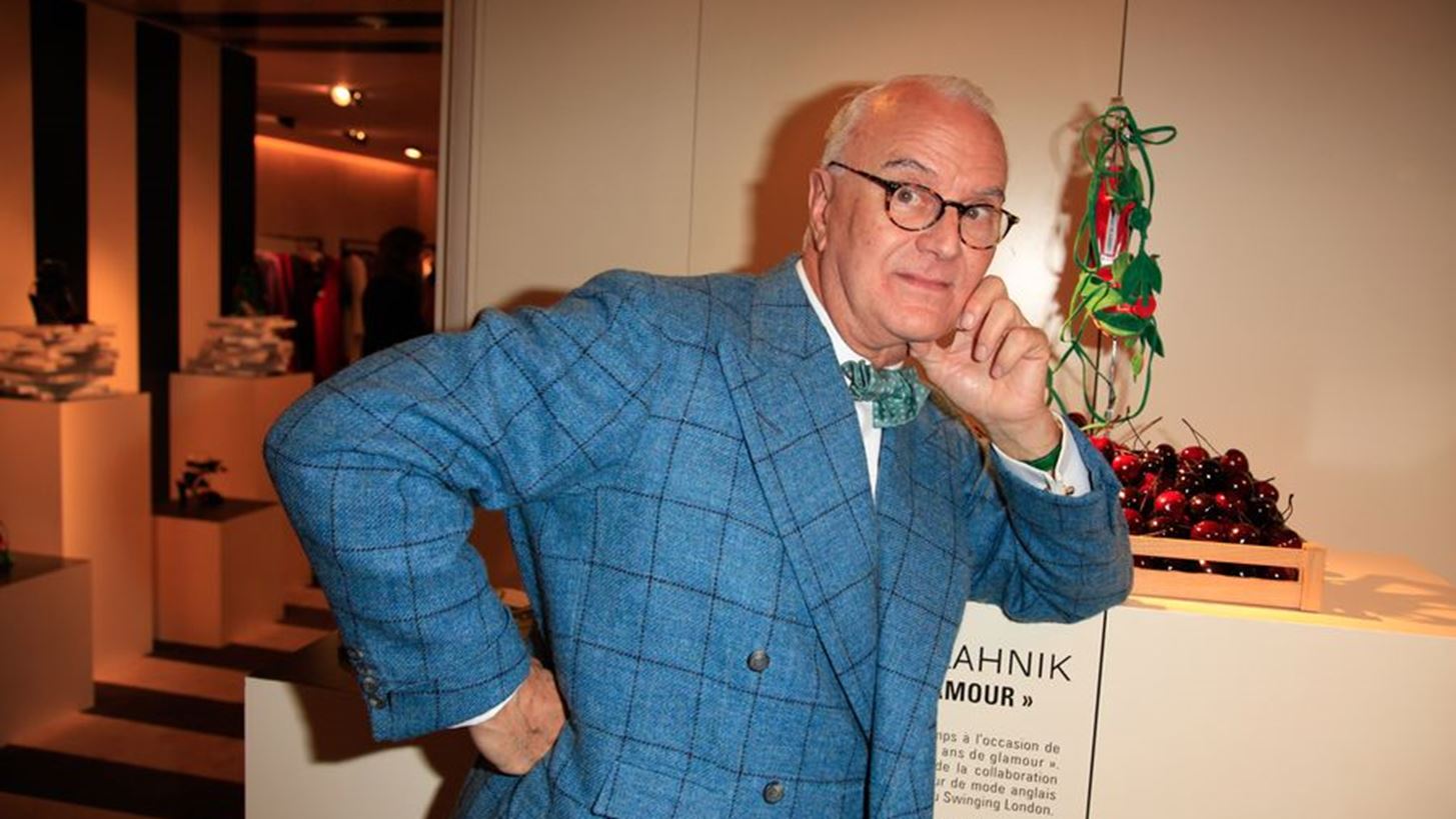 Manolo Blahnik: &#x393;&#x3C5;&#x3C1;&#x3AF;&#x3C3;&#x3C4;&#x3B7;&#x3BA;&#x3B5; &#x3BD;&#x3C4;&#x3BF;&#x3BA;&#x3B9;&#x3BC;&#x3B1;&#x3BD;&#x3C4;&#x3AD;&#x3C1; &#x3B3;&#x3B9;&#x3B1; &#x3C4;&#x3B7; &#x3B6;&#x3C9;&#x3AE; &#x3C4;&#x3BF;&#x3C5;