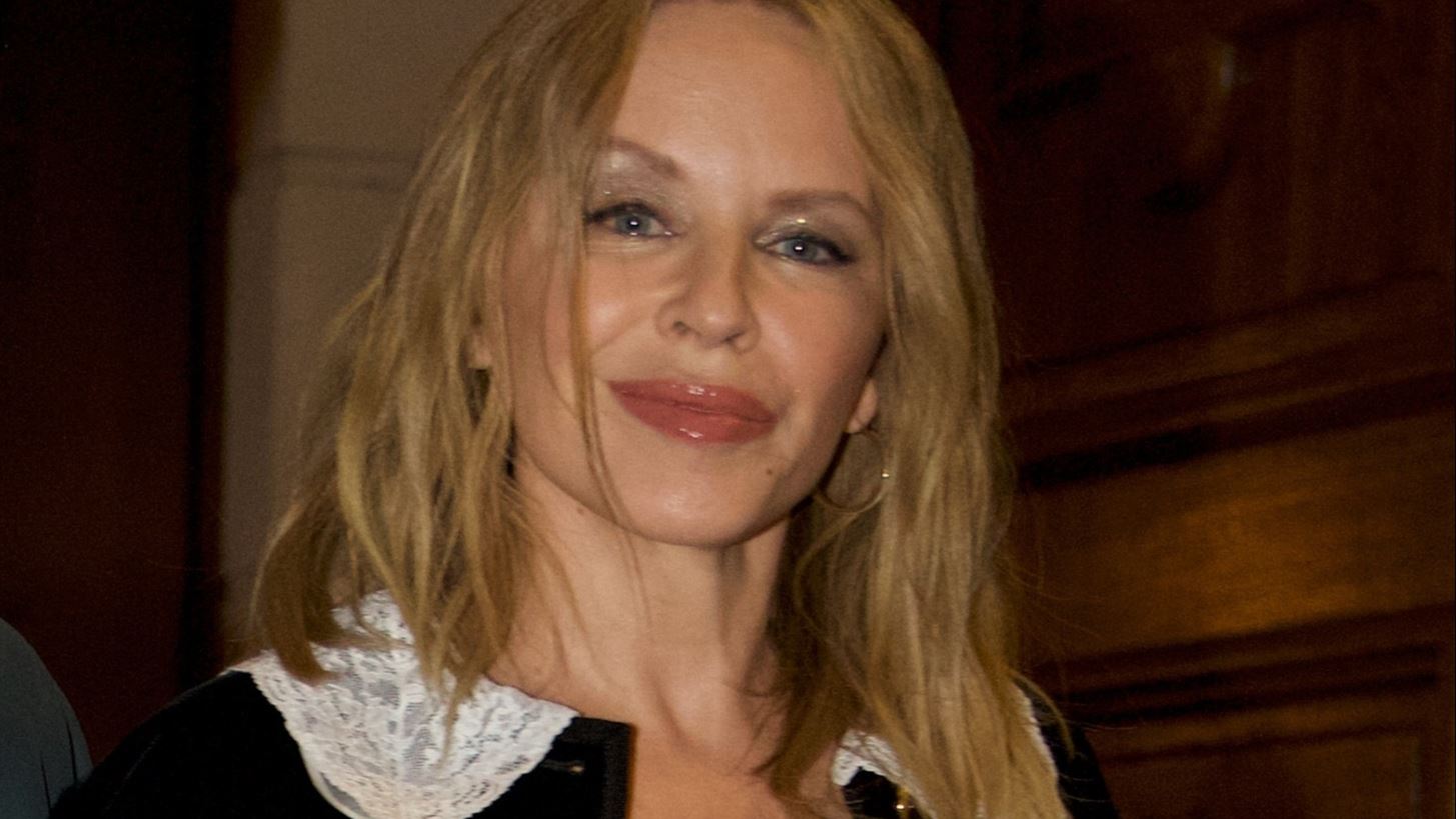 &#x398;&#x3B1; &#x3C3;&#x3C5;&#x3BD;&#x3B5;&#x3C1;&#x3B3;&#x3B1;&#x3C3;&#x3C4;&#x3B5;&#x3AF; &#x3B7; Kylie Minogue &#x3BC;&#x3B5; &#x3C4;&#x3B7; Madonna;