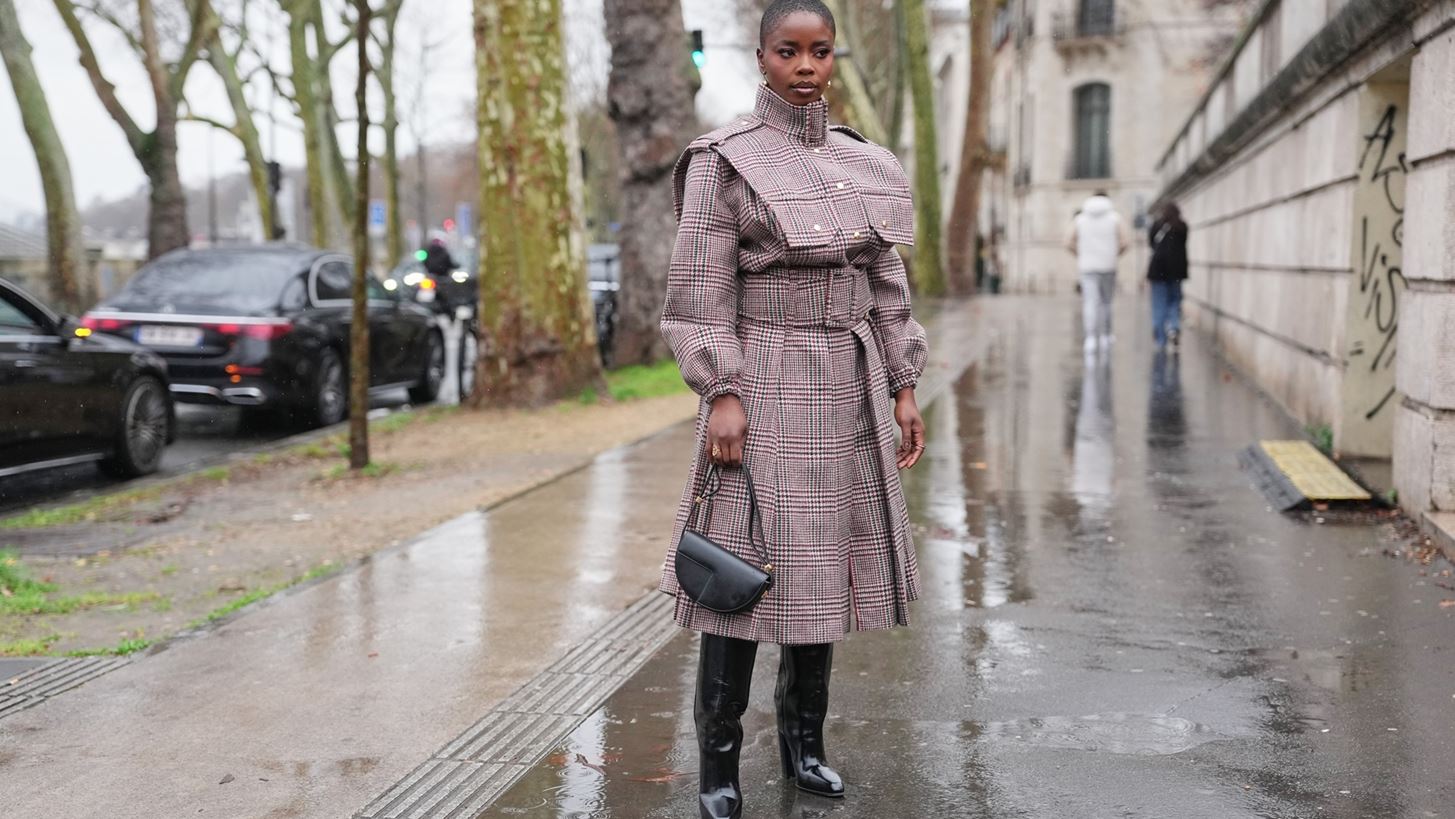 Η μάλλινη φούστα της Mango που θα αποκτήσεις στις εκπτώσεις