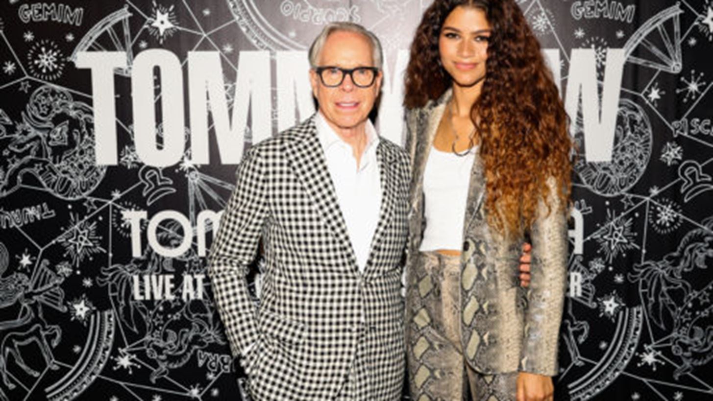 &#x39F; Tommy Hilfiger &#x3BC;&#x3B9;&#x3BB;&#x3AC;&#x3B5;&#x3B9; &#x3C3;&#x3C4;&#x3BF; Miss Bloom &#x3B3;&#x3B9;&#x3B1; &#x3C4;&#x3B7; &#x3BD;&#x3AD;&#x3B1; &#x3C3;&#x3C5;&#x3BB;&#x3BB;&#x3BF;&#x3B3;&#x3AE; Tommy X Zendaya!