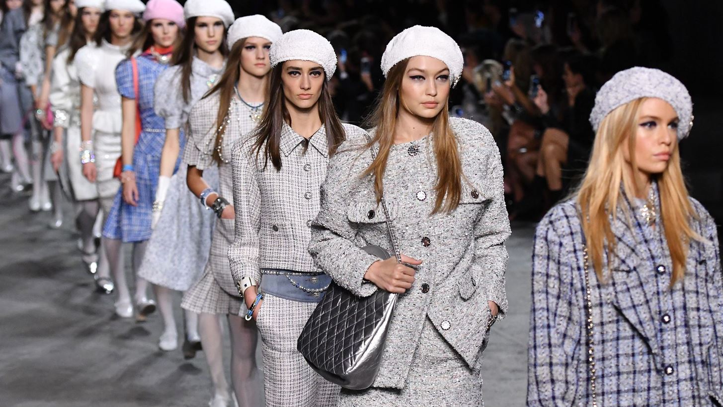 &#x3A4;&#x3B1; &#x3B5;&#x3BD;&#x3C4;&#x3C5;&#x3C0;&#x3C9;&#x3C3;&#x3B9;&#x3B1;&#x3BA;&#x3AC; beauty looks &#x3B1;&#x3C0;&#x3CC; &#x3C4;&#x3BF; resort show &#x3C4;&#x3B7;&#x3C2; Chanel