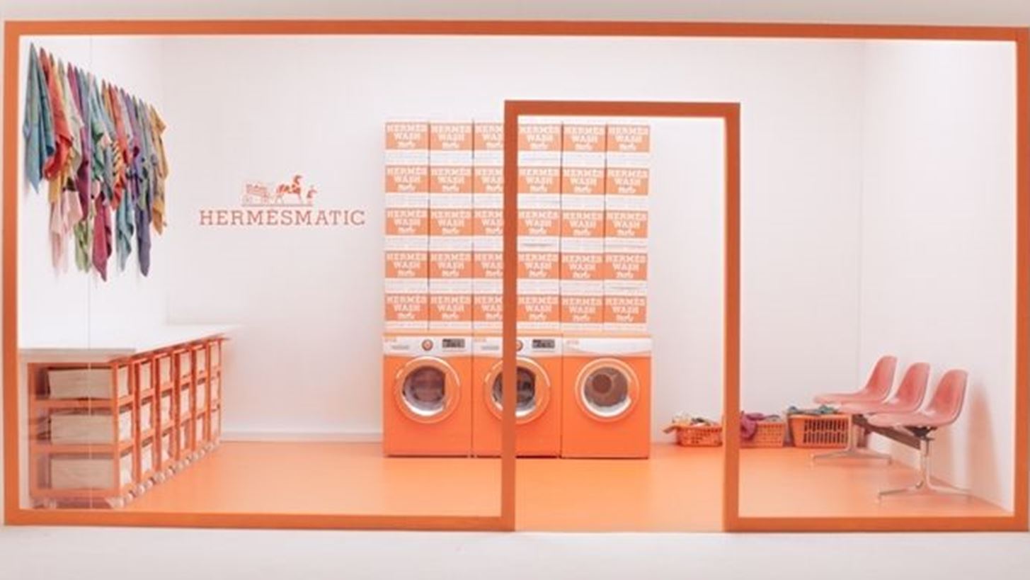 &#x3A4;&#x3BF; &#x3C0;&#x3C1;&#x3CE;&#x3C4;&#x3BF; Herm&#xE8;s pop up shop-&#x3C0;&#x3BB;&#x3C5;&#x3BD;&#x3C4;&#x3AE;&#x3C1;&#x3B9;&#x3BF; &#x3B5;&#x3AF;&#x3BD;&#x3B1;&#x3B9; &#x3B3;&#x3B5;&#x3B3;&#x3BF;&#x3BD;&#x3CC;&#x3C2;