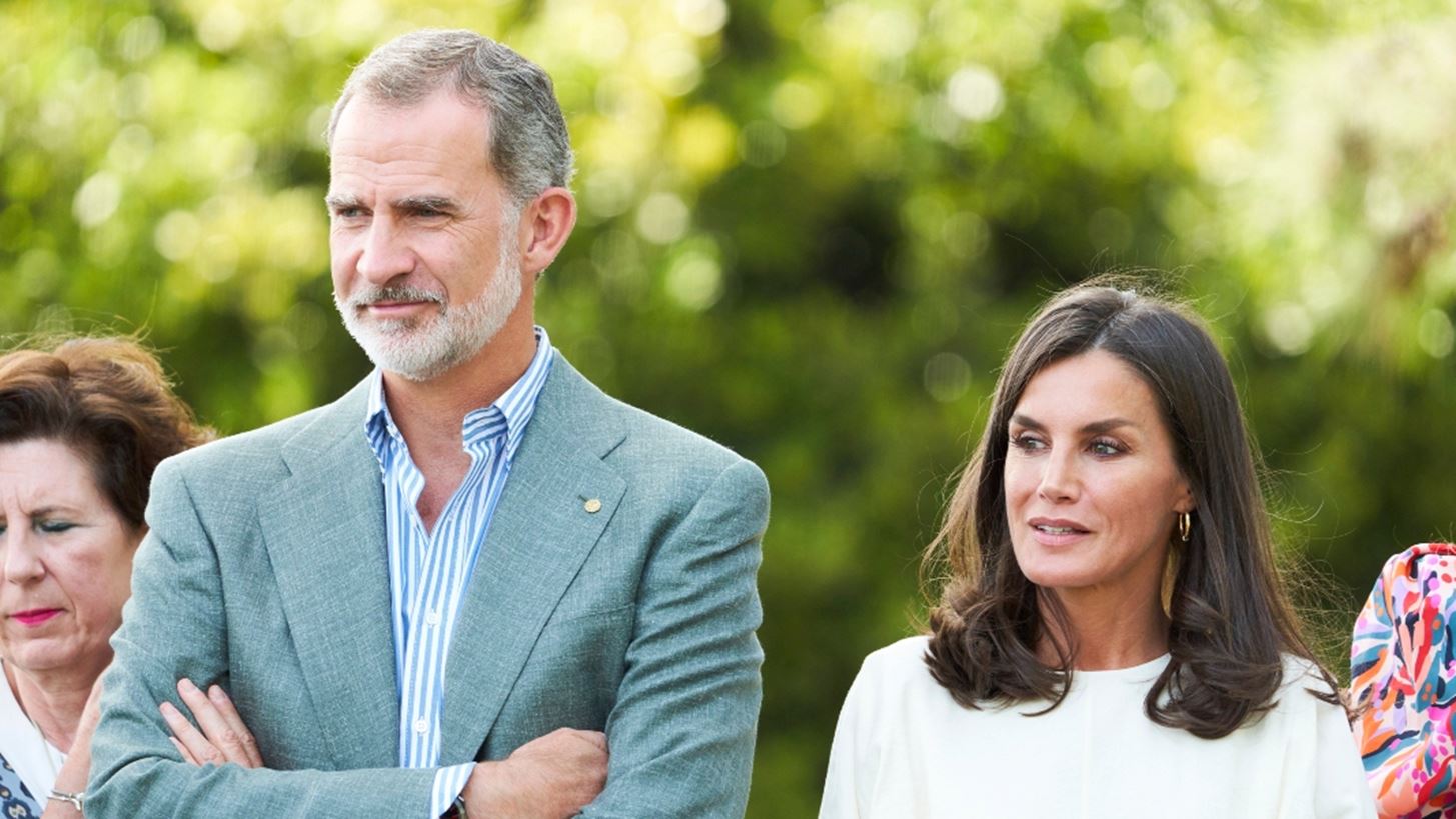 &#x397; &#x3B2;&#x3B1;&#x3C3;&#x3AF;&#x3BB;&#x3B9;&#x3C3;&#x3C3;&#x3B1; Letizia &#x3BC;&#x3B5; Cos &#x3C6;&#x3CC;&#x3C1;&#x3B5;&#x3BC;&#x3B1; &#x3B1;&#x3C0;&#x3BF;&#x3B4;&#x3B5;&#x3B9;&#x3BA;&#x3BD;&#x3CD;&#x3B5;&#x3B9; &#x3C0;&#x3C9;&#x3C2; &#x3BC;&#x3C0;&#x3BF;&#x3C1;&#x3B5;&#x3AF;&#x3C2; &#x3BD;&#x3B1; &#x3B5;&#x3AF;&#x3C3;&#x3B1;&#x3B9; &#x3C4;&#x3B1;&#x3C5;&#x3C4;&#x3CC;&#x3C7;&#x3C1;&#x3BF;&#x3BD;&#x3B1; &#x3AC;&#x3BD;&#x3B5;&#x3C4;&#x3B7; &#x3BA;&#x3B1;&#x3B9; &#x3BA;&#x3BF;&#x3BC;&#x3C8;&#x3AE;