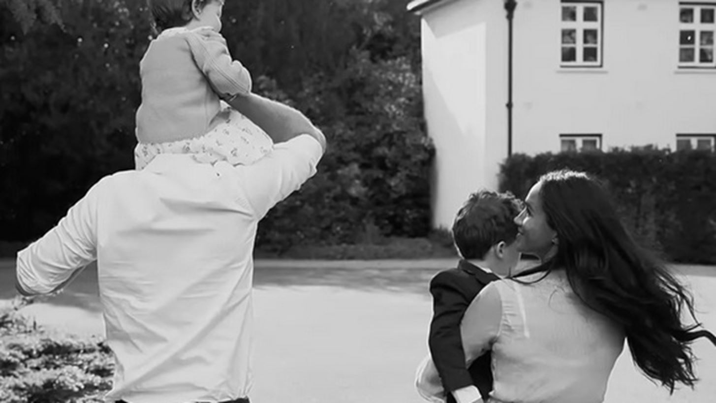 Meghan Markle - &#x3A0;&#x3C1;&#x3AF;&#x3B3;&#x3BA;&#x3B9;&#x3C0;&#x3B1;&#x3C2; Harry | &#x39D;&#x3AD;&#x3BF;&#x3B9; &#x3C4;&#x3C1;&#x3B9;&#x3B3;&#x3BC;&#x3BF;&#x3AF; &#x3C3;&#x3C4;&#x3B7; &#x3C3;&#x3C7;&#x3AD;&#x3C3;&#x3B7; &#x3C4;&#x3BF;&#x3C5;&#x3C2;
