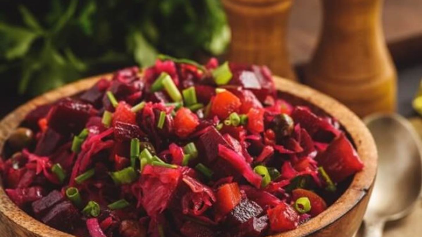 Παντζάρι σαλάτα, σε smoothies, σε κέικ, τηγανίτες, μπιφτέκια και στο πρωινό σου: 12 τρόποι για να το απολαύσεις αλλιώς