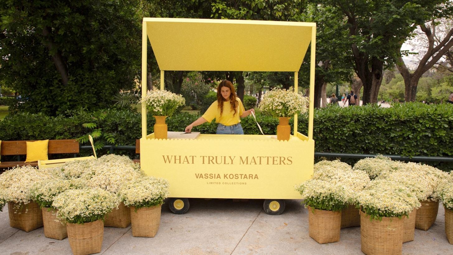 &quot;What Truly Matters&quot; | &#x3A4;&#x3BF; &#x3C0;&#x3C1;&#x3CE;&#x3C4;&#x3BF; pop-up event &#x3C4;&#x3B7;&#x3C2; Vassia Kostara &#x3AE;&#x3C4;&#x3B1;&#x3BD; &#x3BC;&#x3AF;&#x3B1; &#x3C9;&#x3B4;&#x3AE; &#x3C3;&#x3C4;&#x3B7;&#x3BD; &#x3BF;&#x3BC;&#x3BF;&#x3C1;&#x3C6;&#x3B9;&#x3AC; &#x3BA;&#x3B1;&#x3B9; &#x3C4;&#x3B7;&#x3BD; &#x3B1;&#x3C5;&#x3B8;&#x3B5;&#x3BD;&#x3C4;&#x3B9;&#x3BA;&#x3CC;&#x3C4;&#x3B7;&#x3C4;&#x3B1;